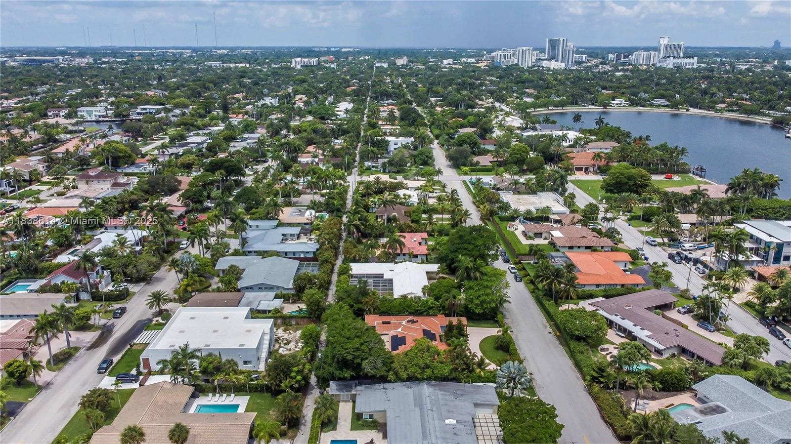 Hollywood, Florida, 33019, United States, 4 Bedrooms Bedrooms, ,4 BathroomsBathrooms,Residential,Active,1892394