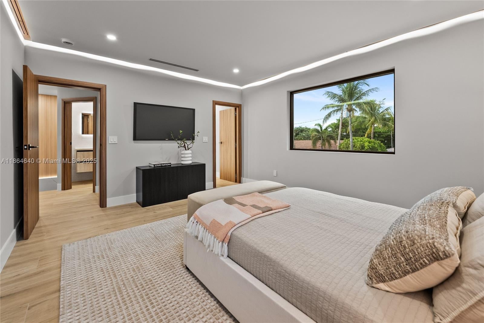 Fort Lauderdale, Florida, 33308, United States, 5 Bedrooms Bedrooms, ,4 BathroomsBathrooms,Residential,Active,1927651