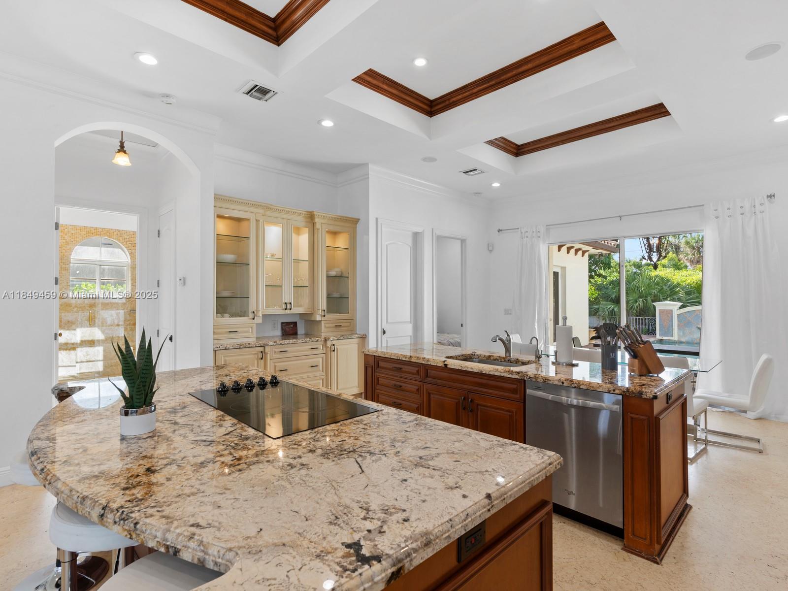 Hollywood, Florida, 33019, United States, 5 Bedrooms Bedrooms, ,3 BathroomsBathrooms,Residential,Active,1904697