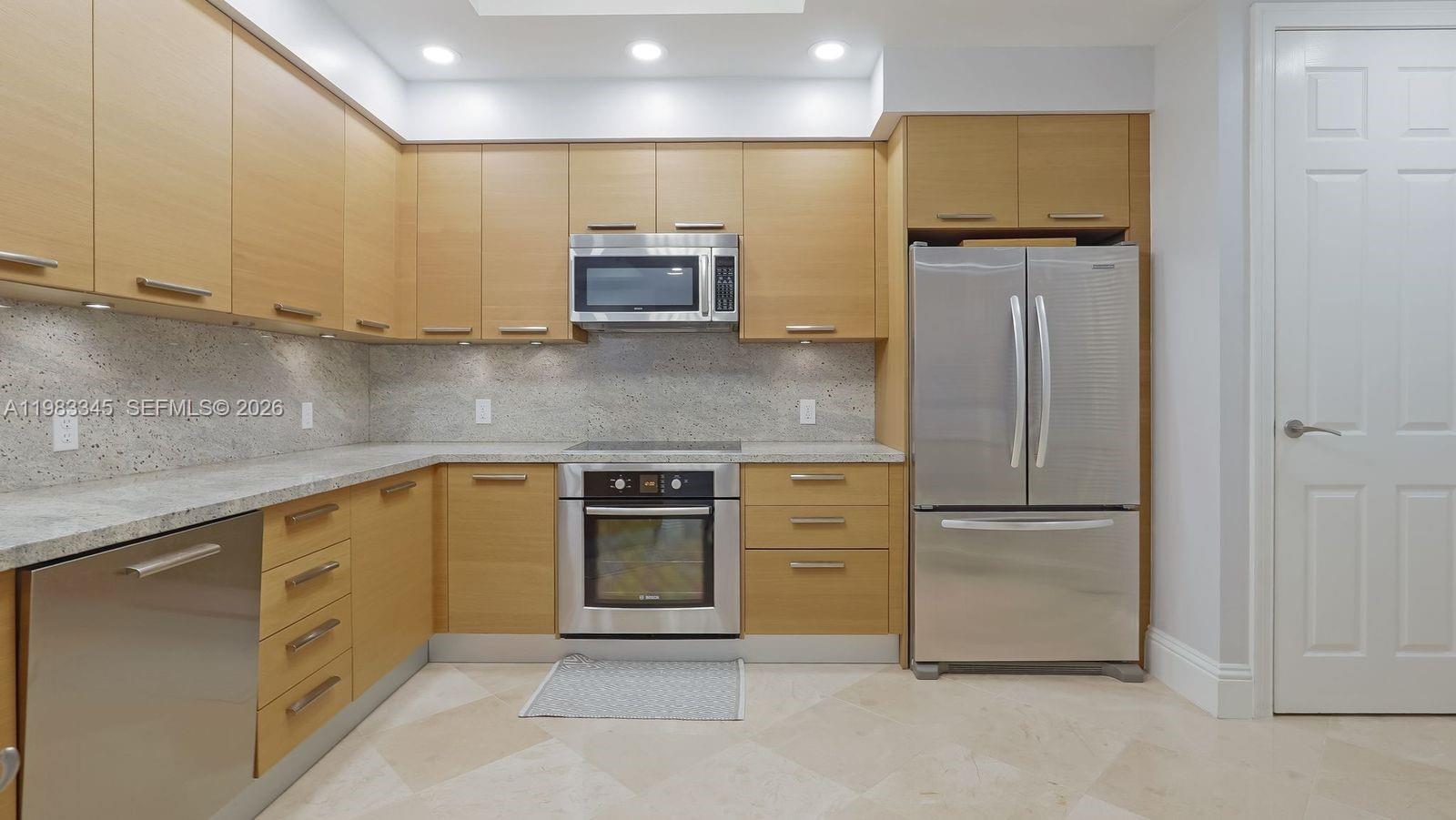 Lauderdale By The Sea, Florida, 33308, United States, 2 Bedrooms Bedrooms, ,2 BathroomsBathrooms,Residential,Active,2026763