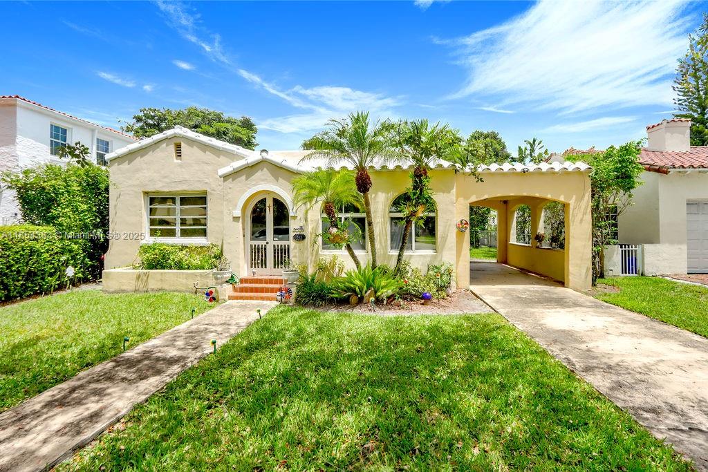 Coral Gables, Florida, 33134, United States, 3 Bedrooms Bedrooms, ,2 BathroomsBathrooms,Residential,Pending,1909622