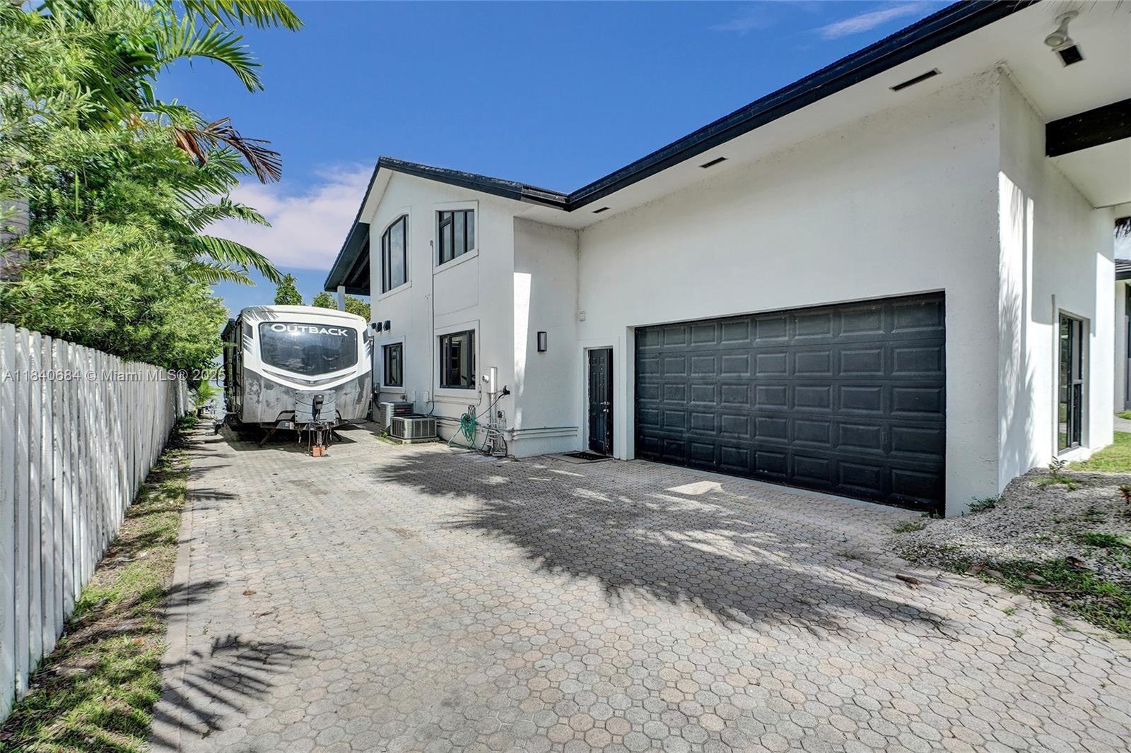 Miami, Florida, 33176, United States, 6 Bedrooms Bedrooms, ,4 BathroomsBathrooms,Residential,Active,1892592