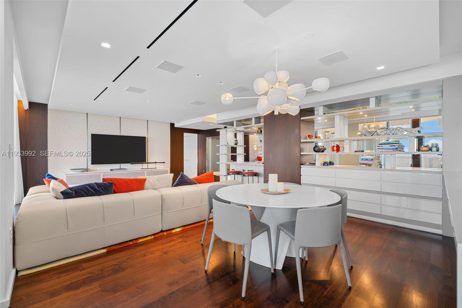 Bal Harbour, Florida, 33154, United States, 3 Bedrooms Bedrooms, ,4 BathroomsBathrooms,Residential,Active,2007290