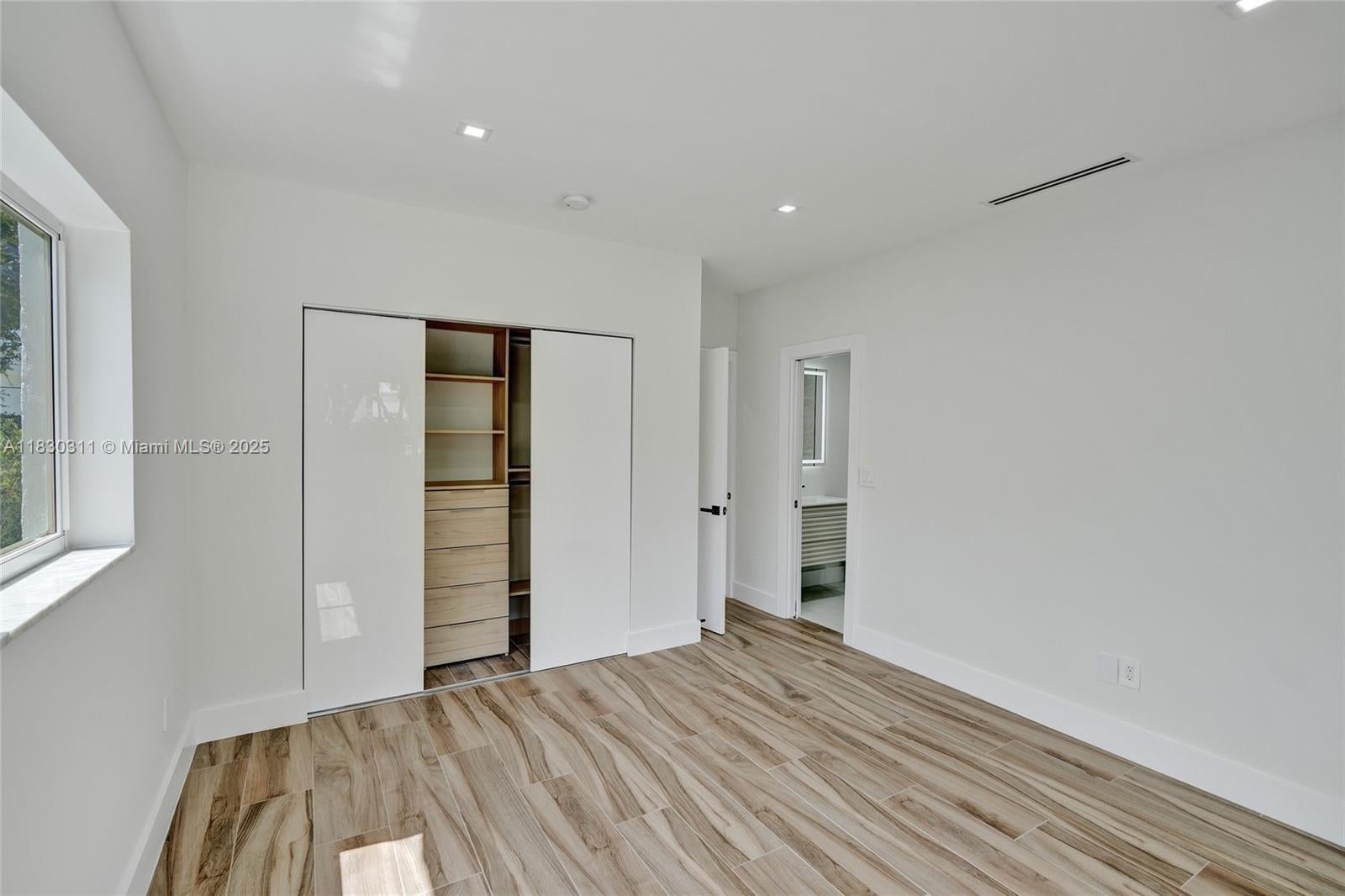 Miami, Florida, 33179, United States, 5 Bedrooms Bedrooms, ,5 BathroomsBathrooms,Residential,Active,1889008