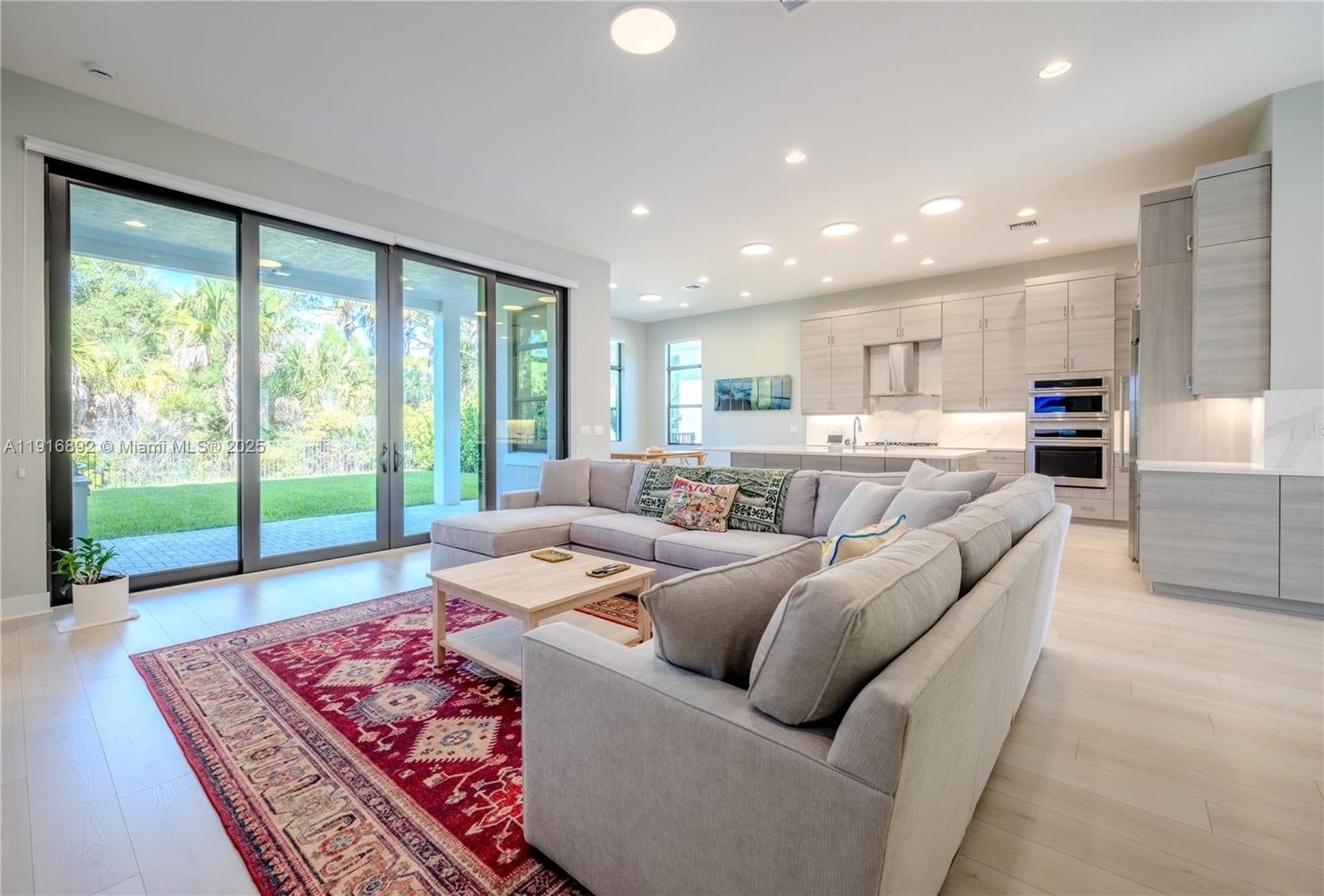 Palm Beach Gardens, Florida, 33418, United States, 5 Bedrooms Bedrooms, ,5 BathroomsBathrooms,Residential,Active,1995255