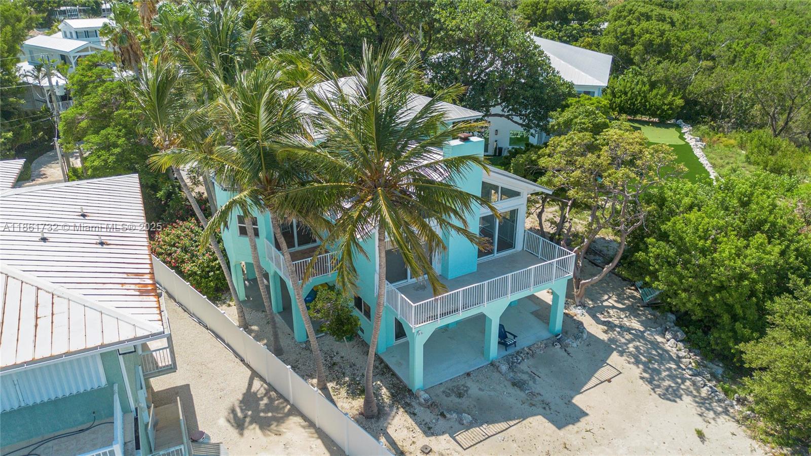 Islamorada, Florida, 33036, United States, 3 Bedrooms Bedrooms, ,4 BathroomsBathrooms,Residential,Active,1920260