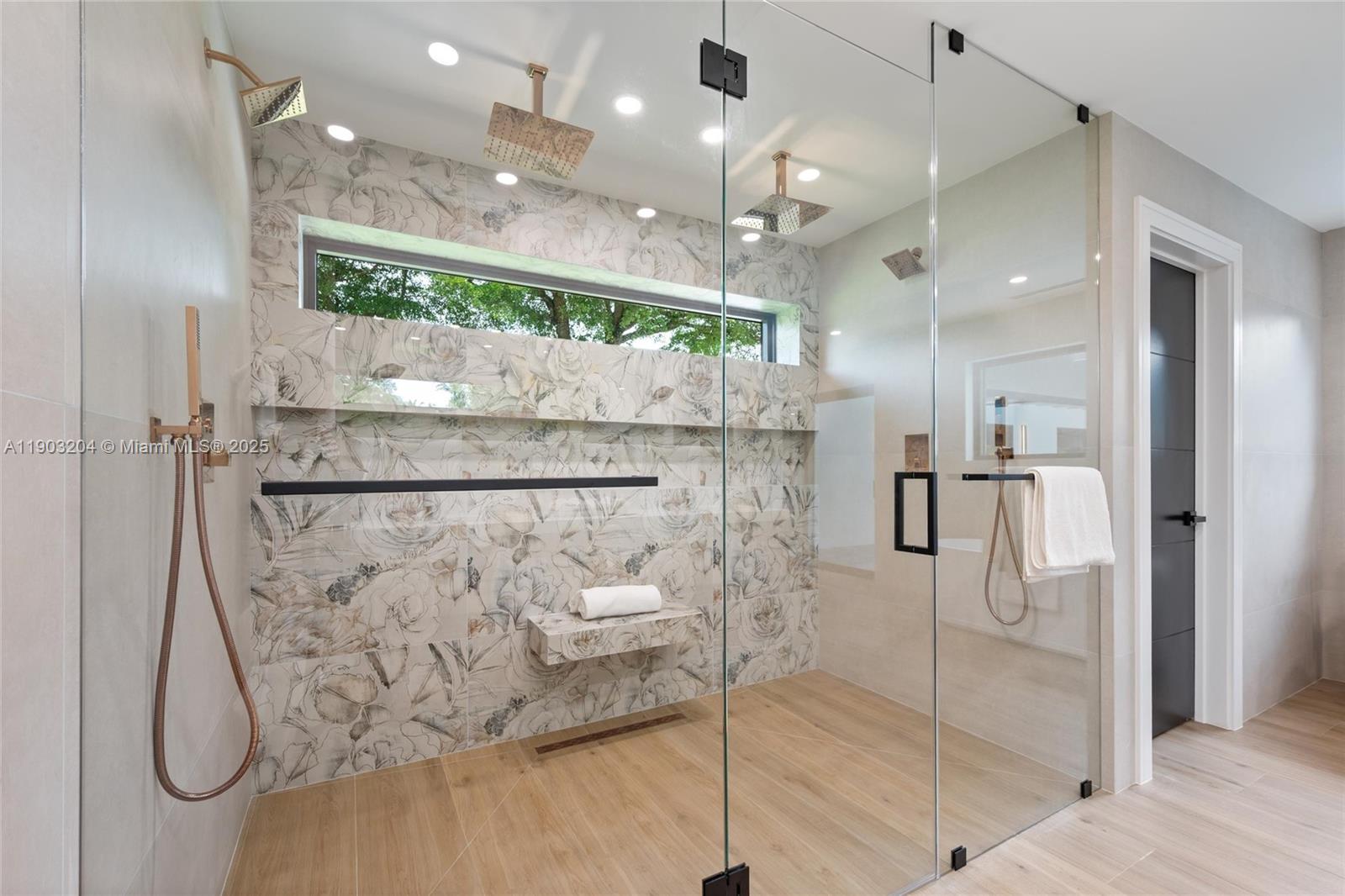 Palmetto Bay, Florida, 33158, United States, 4 Bedrooms Bedrooms, ,4 BathroomsBathrooms,Residential,Active,1988471