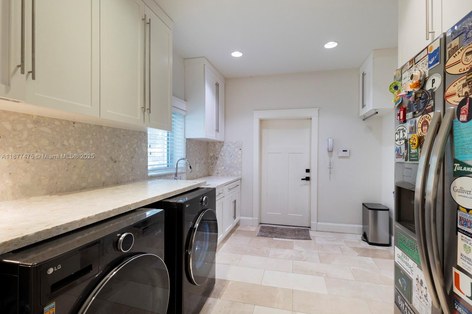 Pinecrest, Florida, 33156, United States, 4 Bedrooms Bedrooms, ,4 BathroomsBathrooms,Residential,Active,1944078