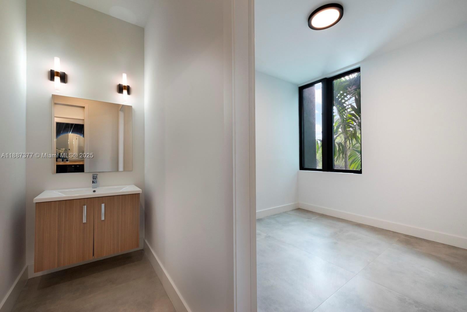 Pinecrest, Florida, 33156, United States, 8 Bedrooms Bedrooms, ,9 BathroomsBathrooms,Residential,Active,1953256
