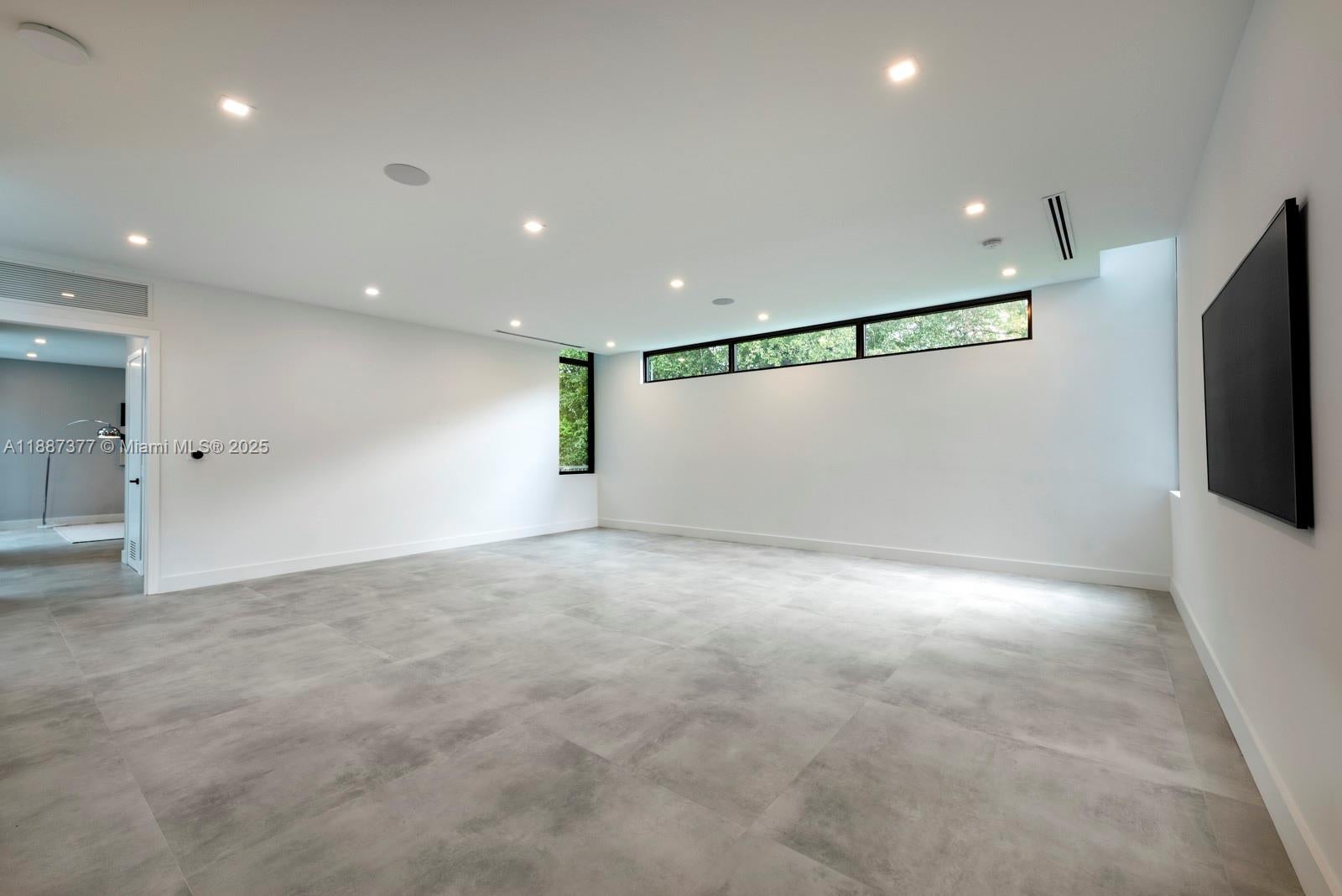 Pinecrest, Florida, 33156, United States, 8 Bedrooms Bedrooms, ,9 BathroomsBathrooms,Residential,Active,1953256