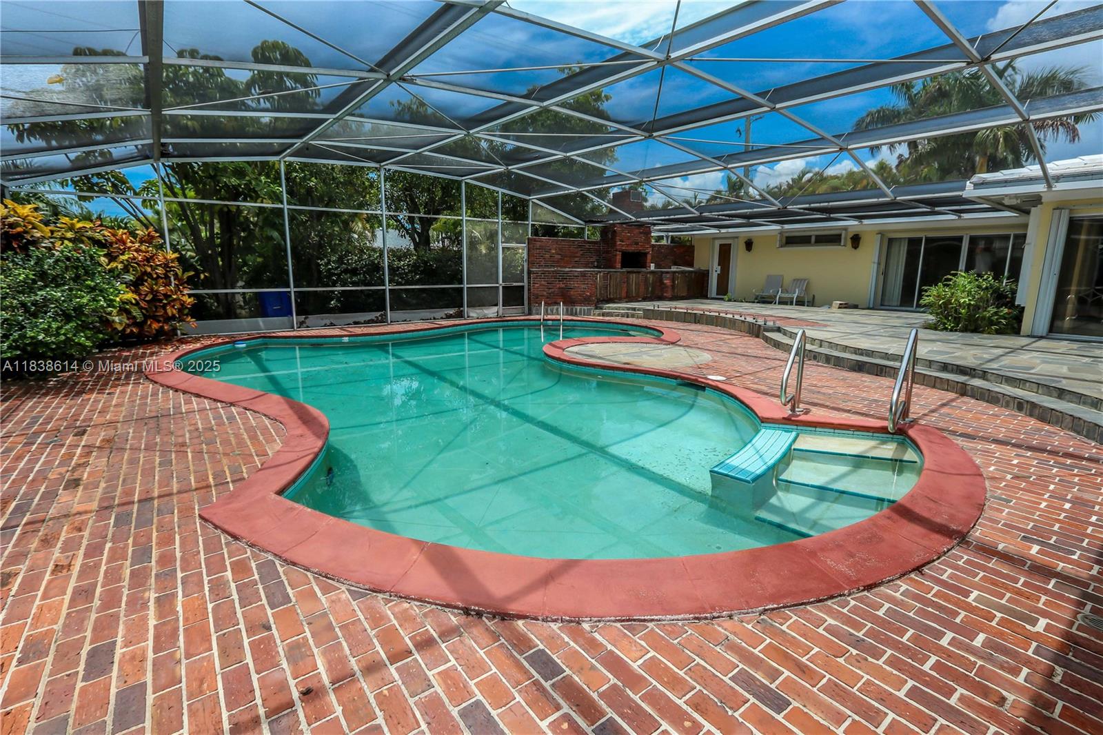 Hollywood, Florida, 33019, United States, 4 Bedrooms Bedrooms, ,4 BathroomsBathrooms,Residential,Active,1892394