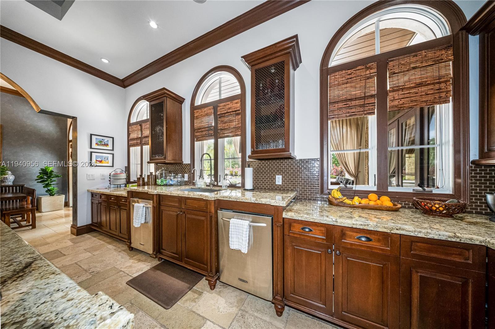 Miami, Florida, 33143, United States, 7 Bedrooms Bedrooms, ,8 BathroomsBathrooms,Residential,Active,2011877