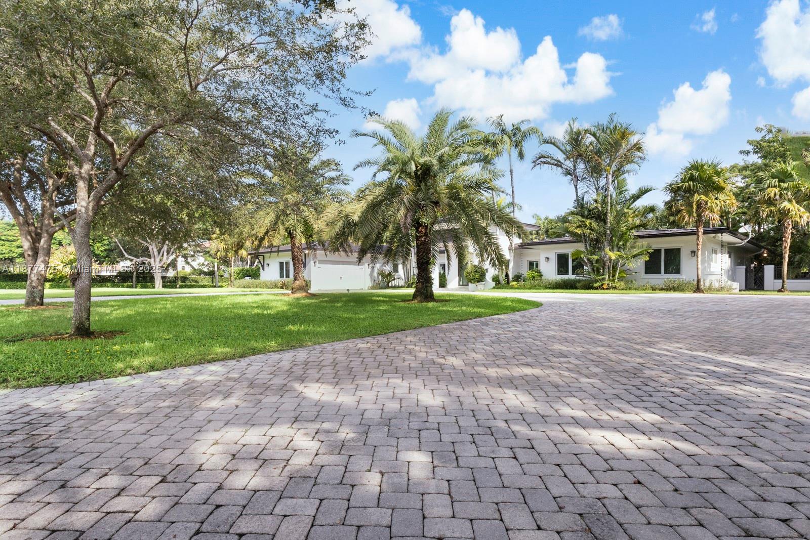 Pinecrest, Florida, 33156, United States, 4 Bedrooms Bedrooms, ,4 BathroomsBathrooms,Residential,Active,1944078