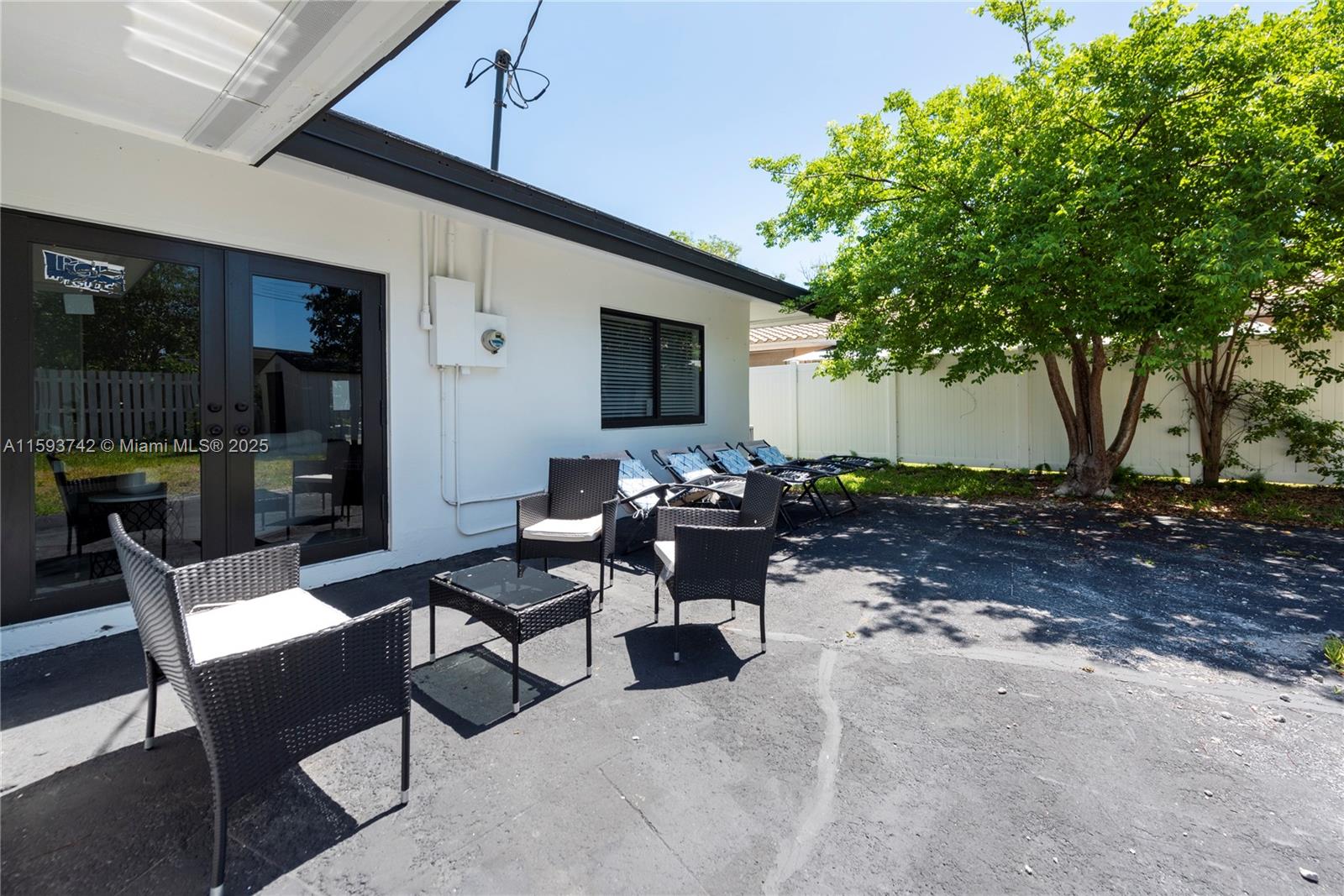 Fort Lauderdale, Florida, 33316, United States, 3 Bedrooms Bedrooms, ,3 BathroomsBathrooms,Residential,Active,1703671