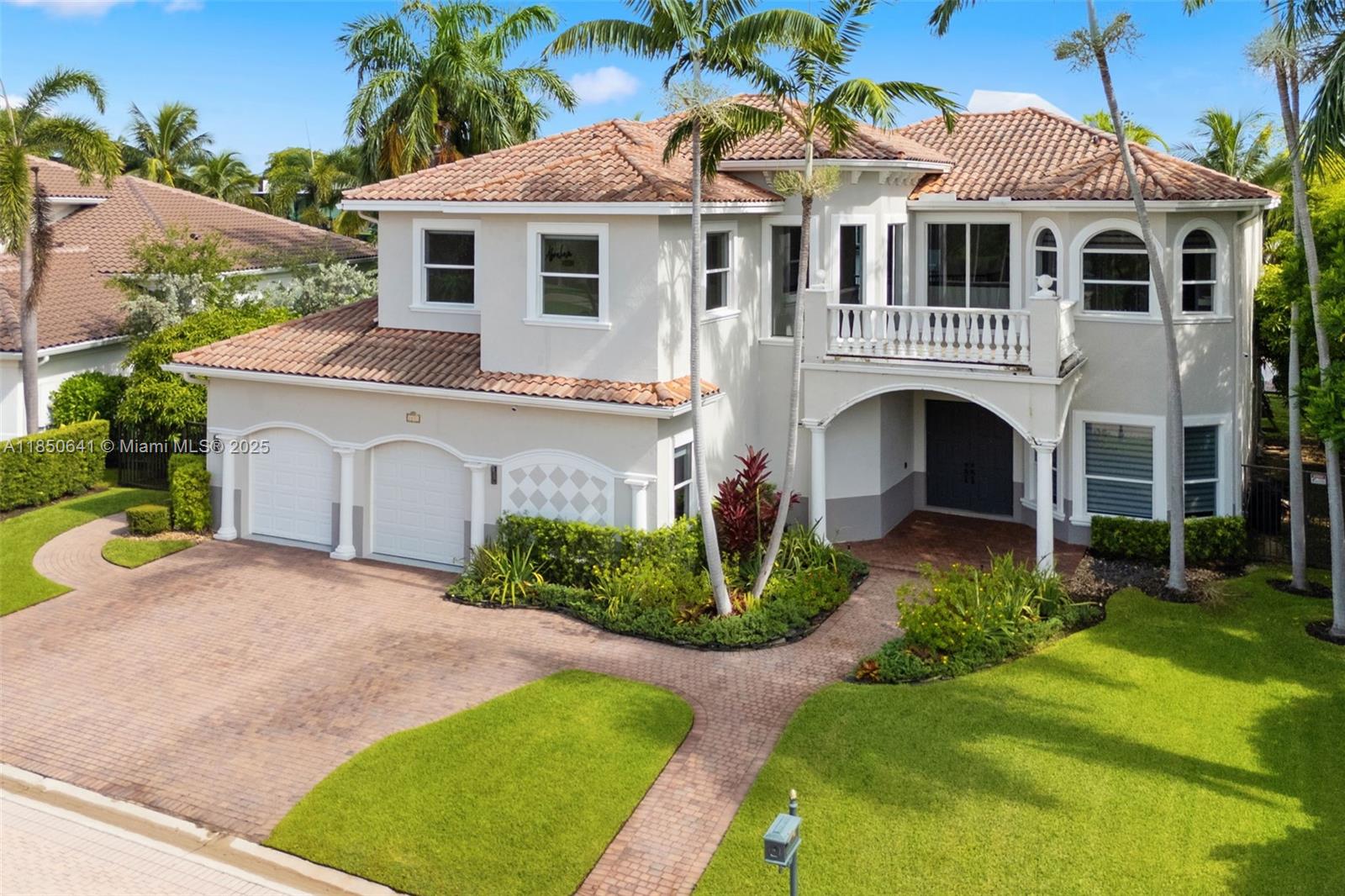 Hollywood, Florida, 33019, United States, 6 Bedrooms Bedrooms, ,6 BathroomsBathrooms,Residential,Active,1905103