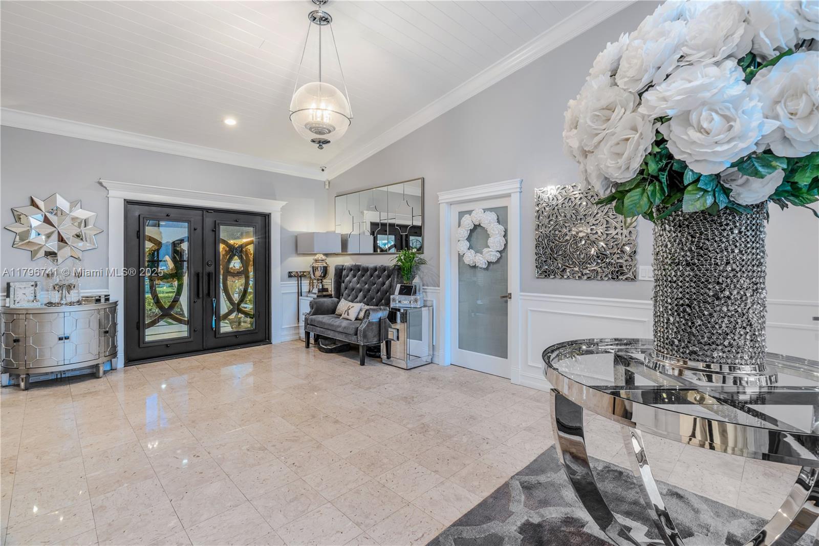 Miami, Florida, 33175, United States, ,5 BathroomsBathrooms,Residential,Pending,1798039