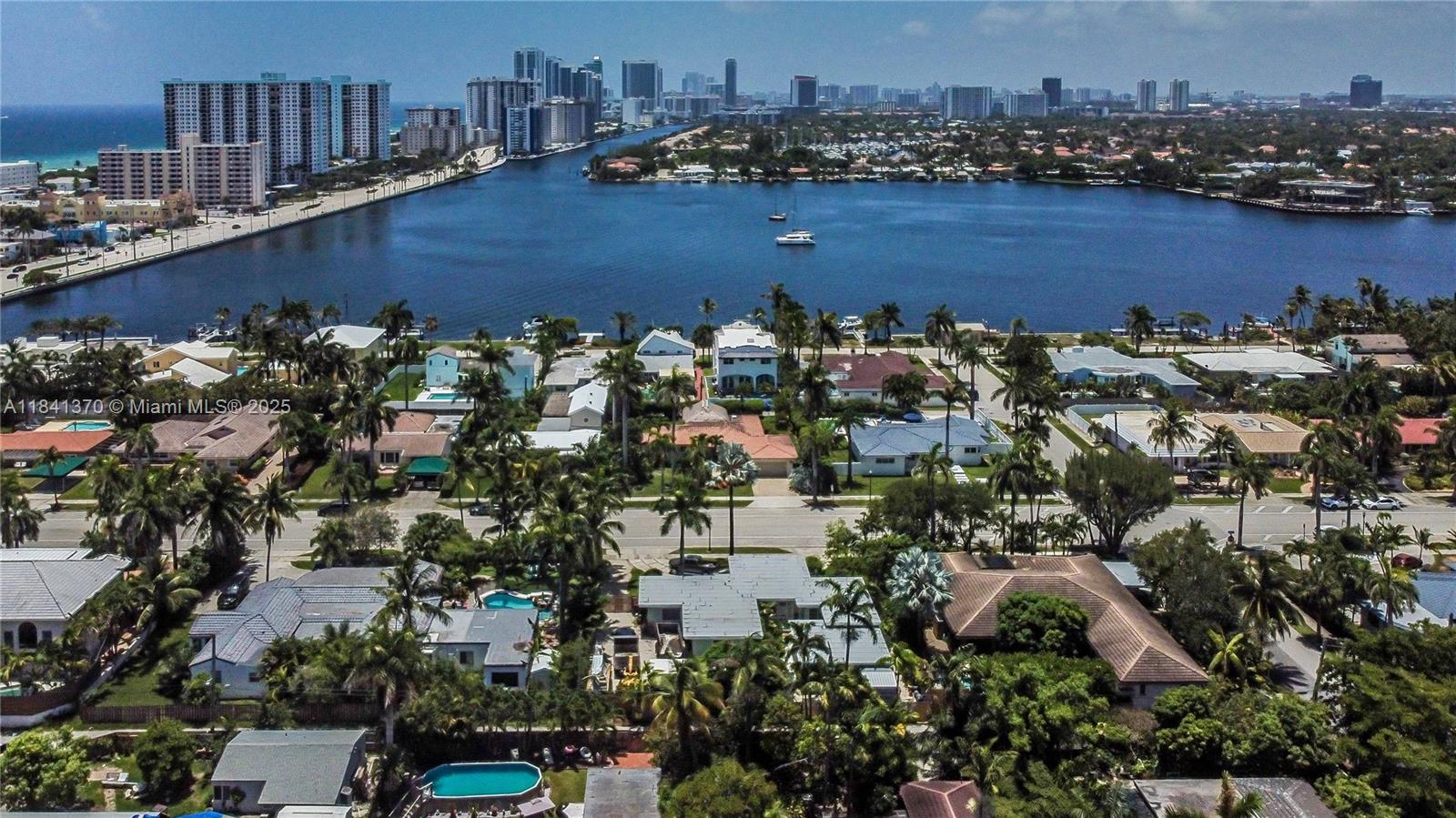 Hollywood, Florida, 33019, United States, 3 Bedrooms Bedrooms, ,3 BathroomsBathrooms,Residential,Active,1893232