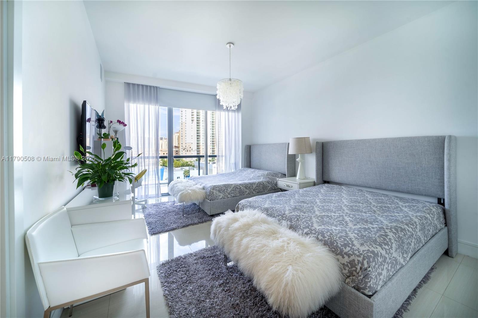 Aventura, Florida, 33180, United States, 3 Bedrooms Bedrooms, ,6 BathroomsBathrooms,Residential,Active,1781820