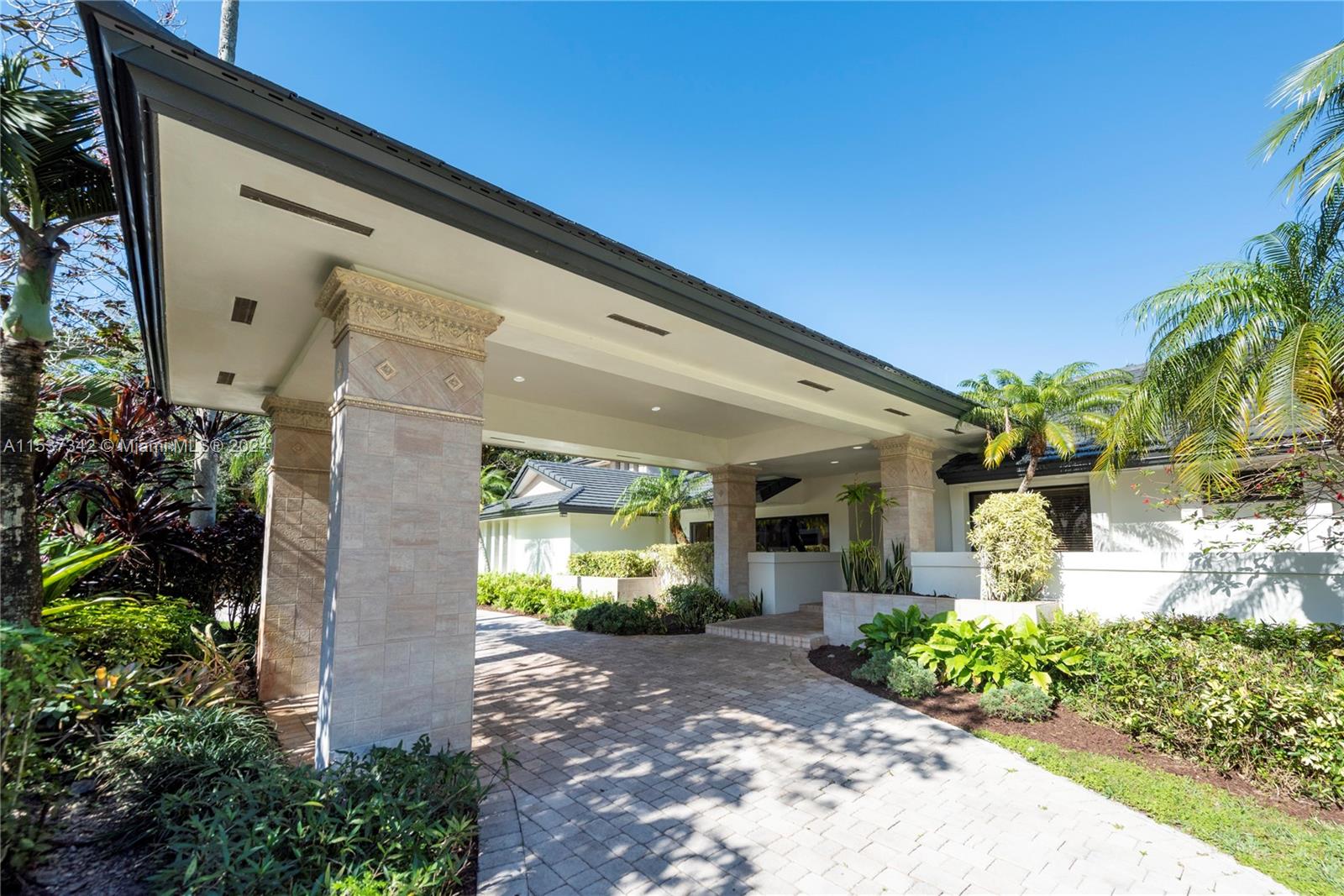 Weston, Florida, 33331, United States, ,5 BathroomsBathrooms,Residential,Active,1702942