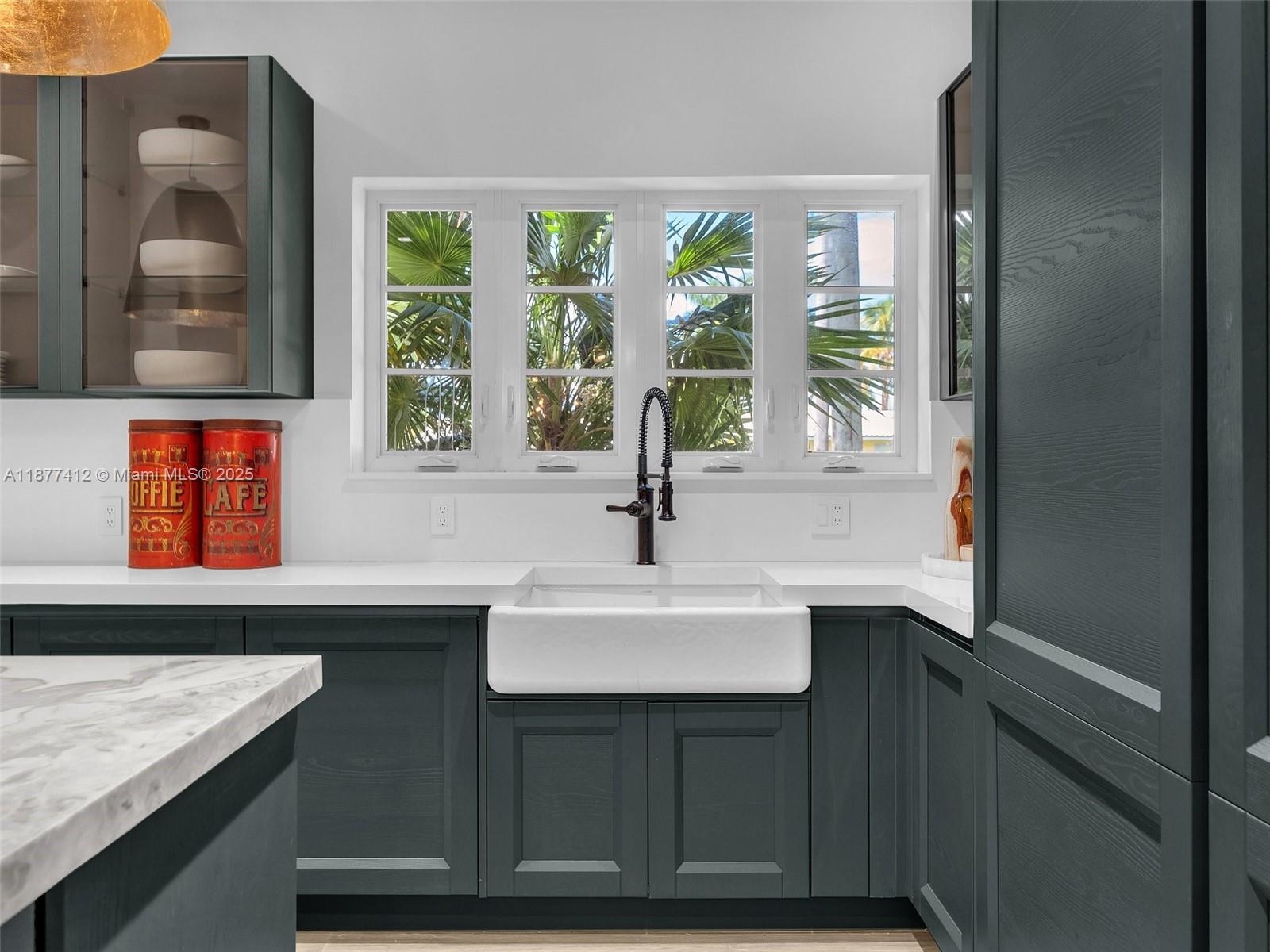 Hollywood, Florida, 33019, United States, 4 Bedrooms Bedrooms, ,6 BathroomsBathrooms,Residential,Active,1946512