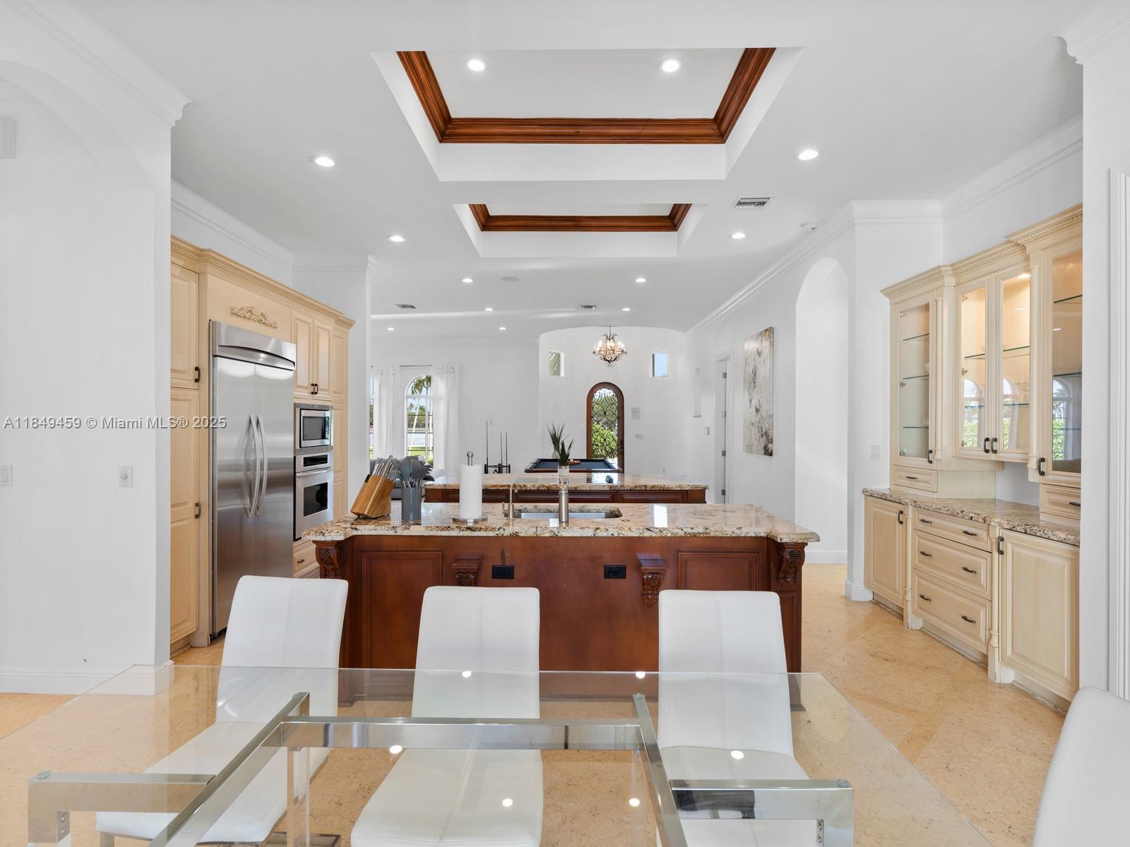 Hollywood, Florida, 33019, United States, 5 Bedrooms Bedrooms, ,3 BathroomsBathrooms,Residential,Active,1904697