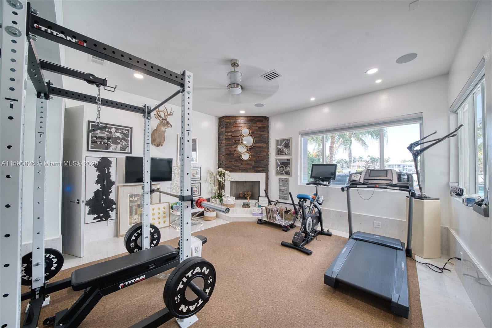 Hollywood, Florida, 33019, United States, 6 Bedrooms Bedrooms, ,6 BathroomsBathrooms,Residential,Pending,1756815
