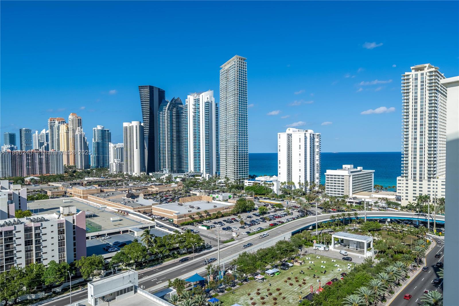 Sunny Isles Beach, Florida, 33160, United States, 3 Bedrooms Bedrooms, ,4 BathroomsBathrooms,Residential,Active,1964266