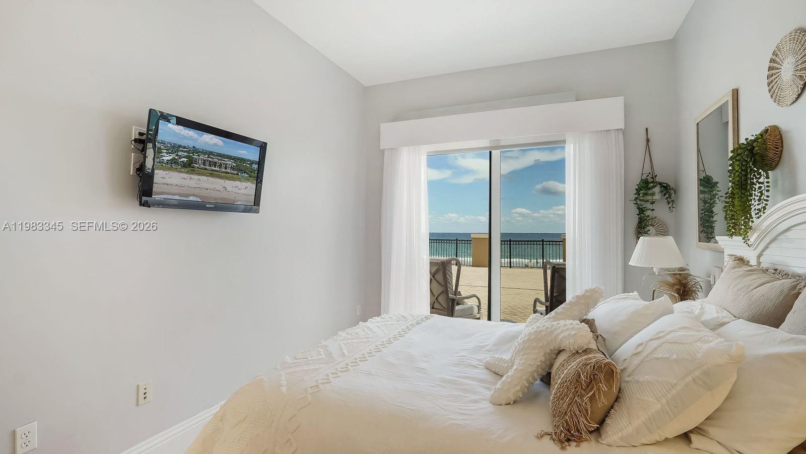 Lauderdale By The Sea, Florida, 33308, United States, 2 Bedrooms Bedrooms, ,2 BathroomsBathrooms,Residential,Active,2026763