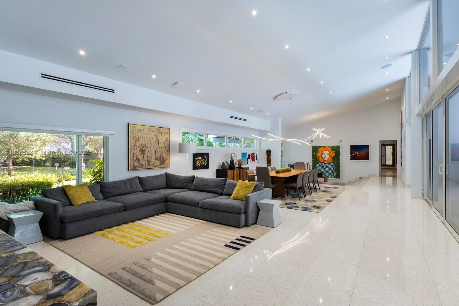 Coral Gables, Florida, 33156, United States, 4 Bedrooms Bedrooms, ,4 BathroomsBathrooms,Residential,Active,1927652