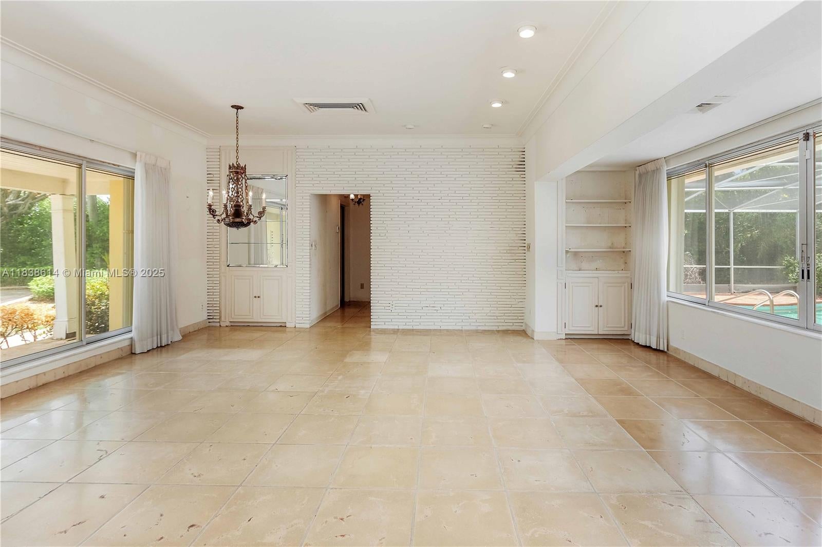 Hollywood, Florida, 33019, United States, 4 Bedrooms Bedrooms, ,4 BathroomsBathrooms,Residential,Active,1892394