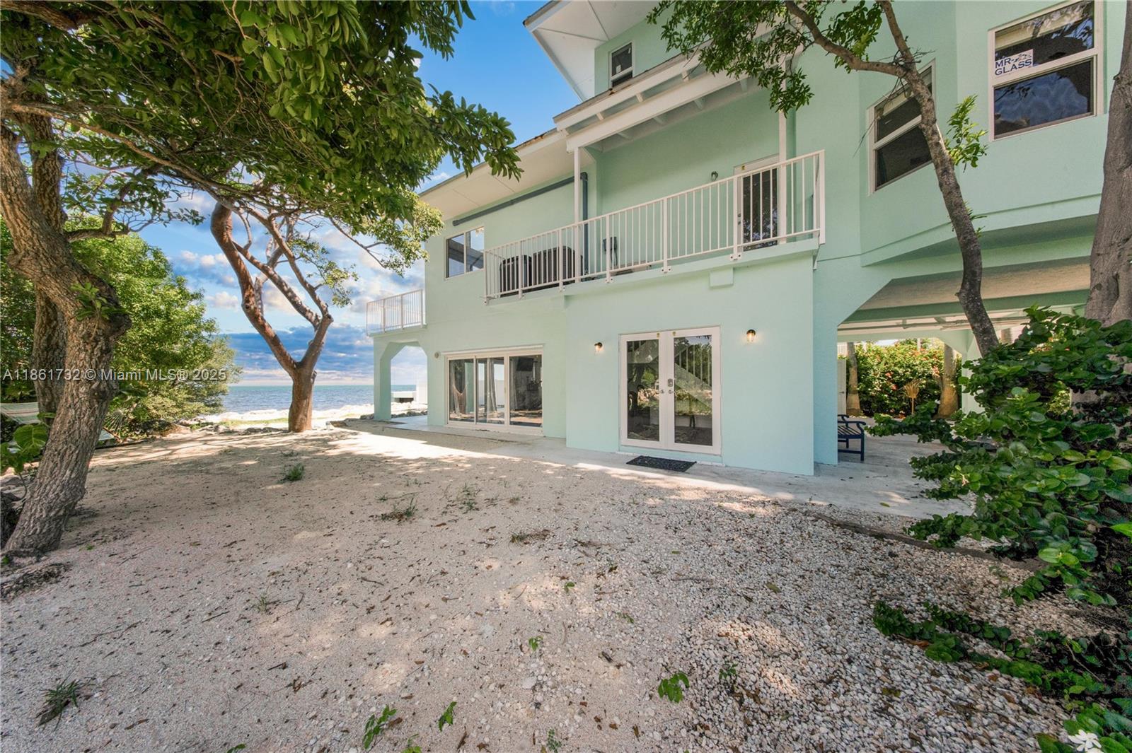 Islamorada, Florida, 33036, United States, 3 Bedrooms Bedrooms, ,4 BathroomsBathrooms,Residential,Active,1920260