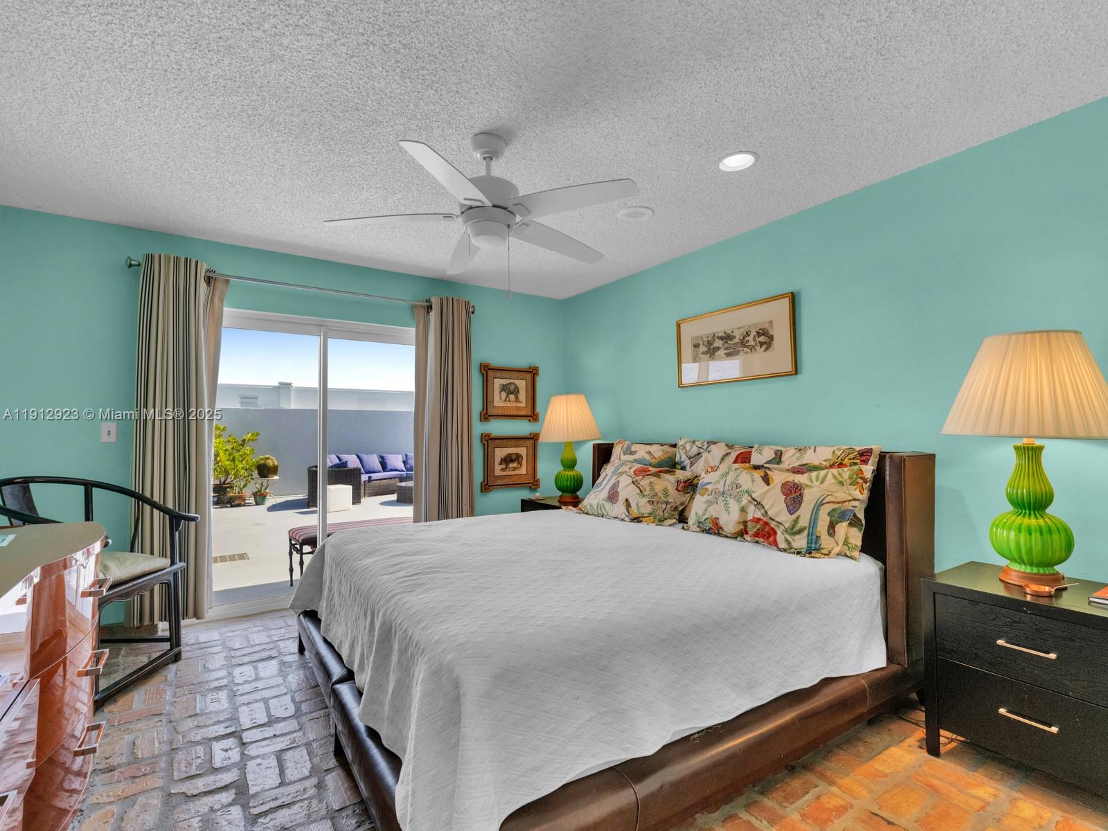 Hollywood, Florida, 33019, United States, 3 Bedrooms Bedrooms, ,3 BathroomsBathrooms,Residential,Active,1992553