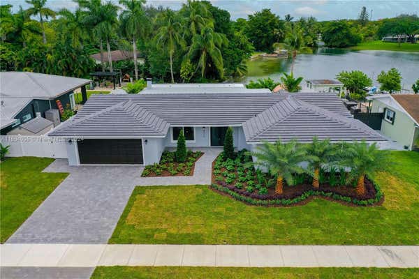 8215 SW 140TH AVE, MIAMI, FL 33183 - Image 1