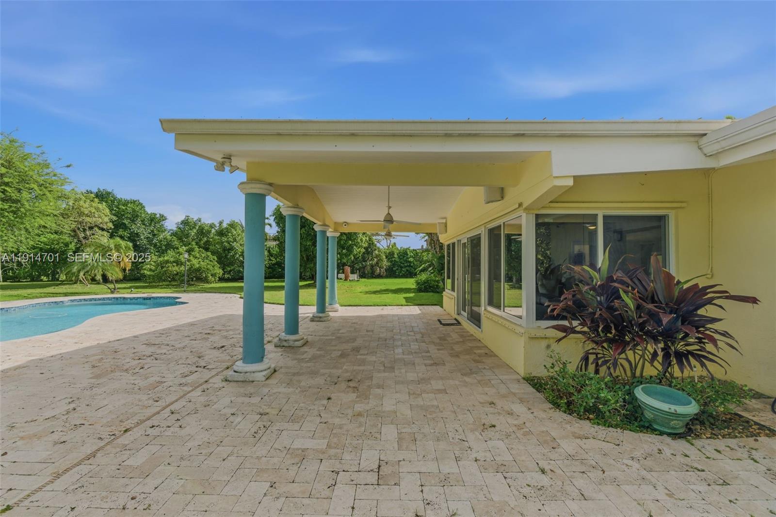 Miami, Florida, 33143, United States, 4 Bedrooms Bedrooms, ,4 BathroomsBathrooms,Residential,Active,1999929