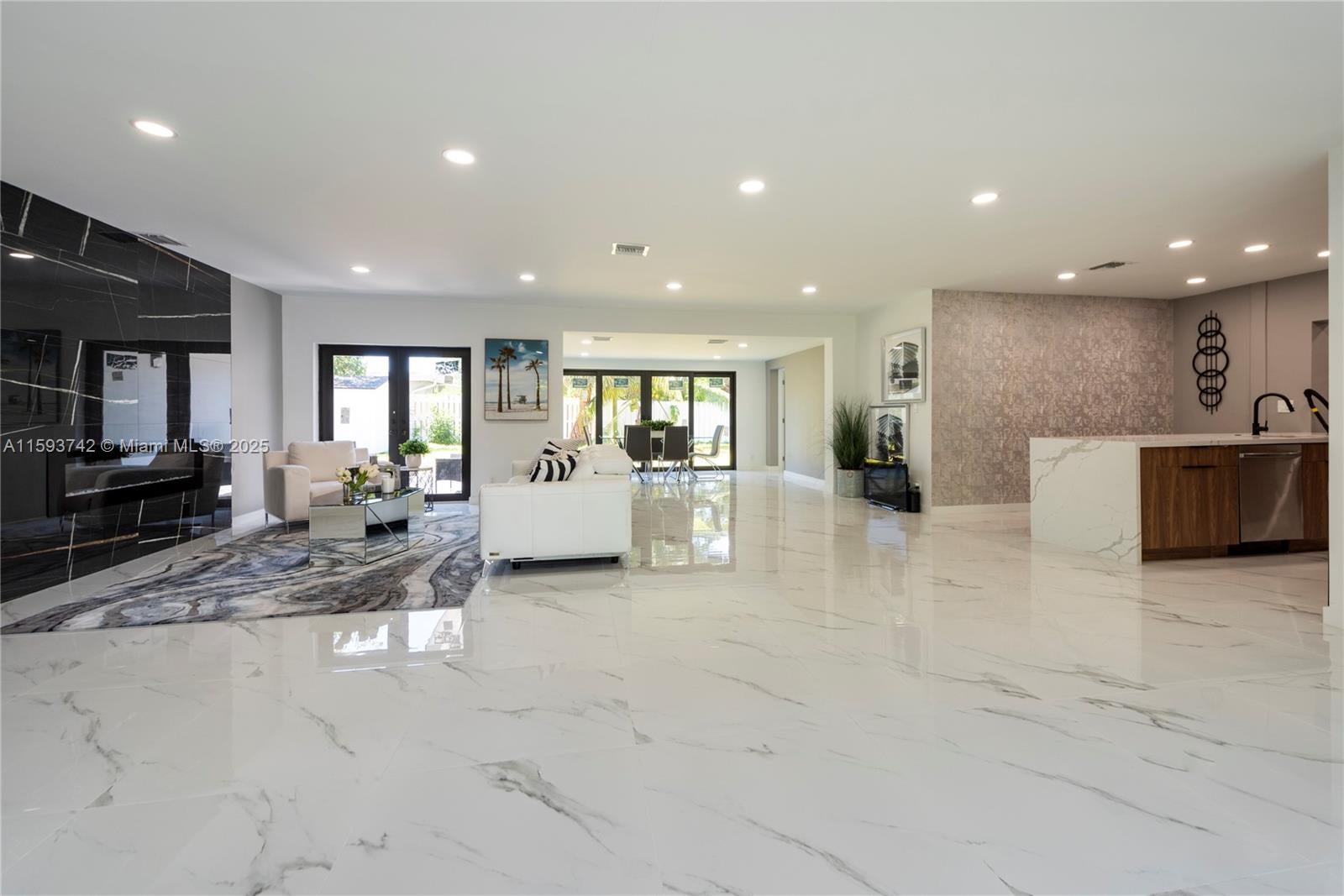 Fort Lauderdale, Florida, 33316, United States, 3 Bedrooms Bedrooms, ,3 BathroomsBathrooms,Residential,Active,1703671