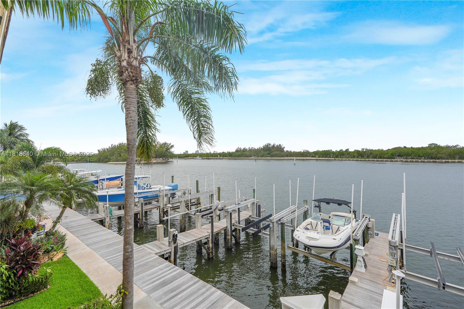 Hollywood, Florida, 33019, United States, 3 Bedrooms Bedrooms, ,4 BathroomsBathrooms,Residential,Active,1852751