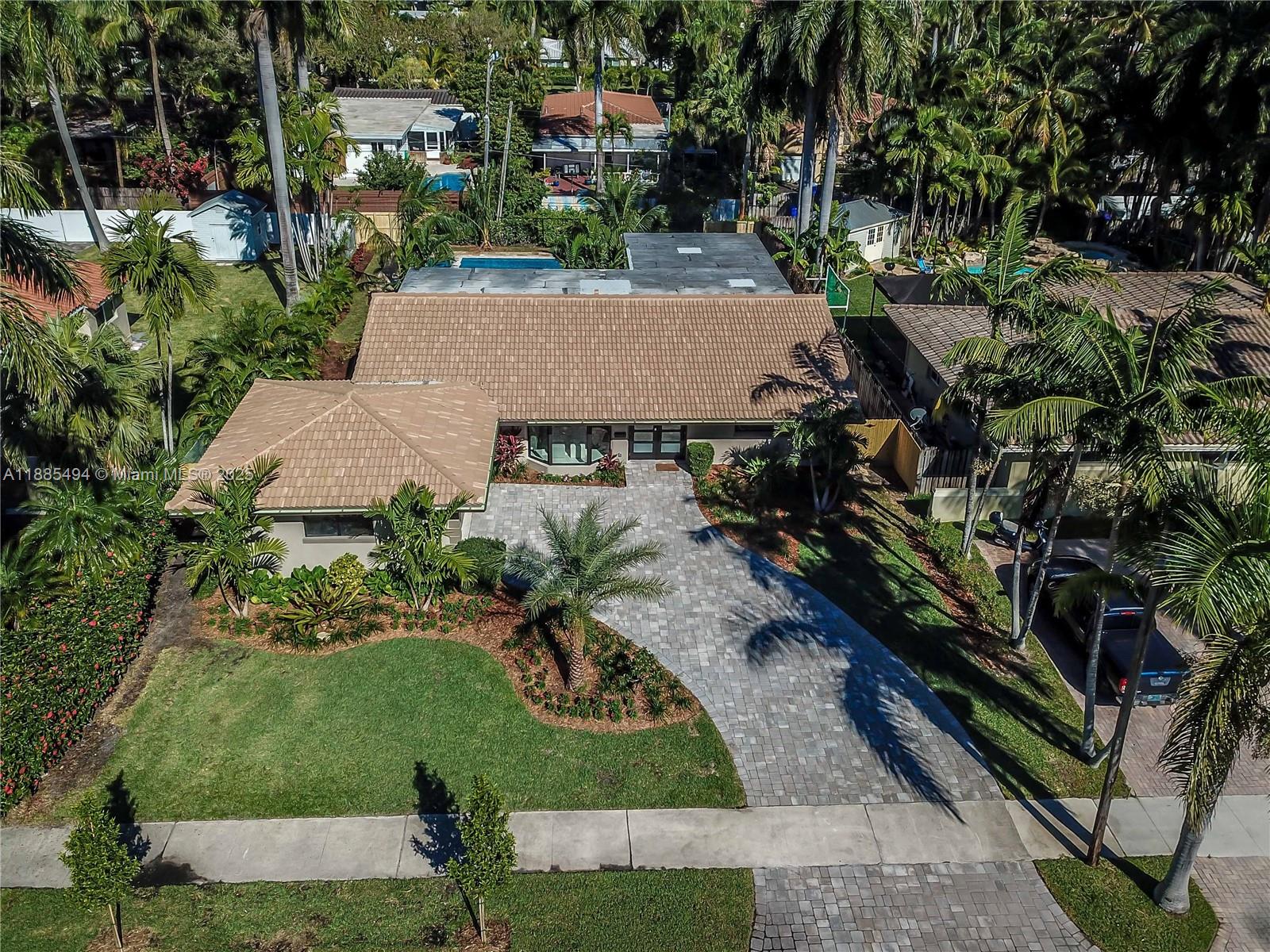 Hollywood, Florida, 33019, United States, 4 Bedrooms Bedrooms, ,4 BathroomsBathrooms,Residential,Active,1952986