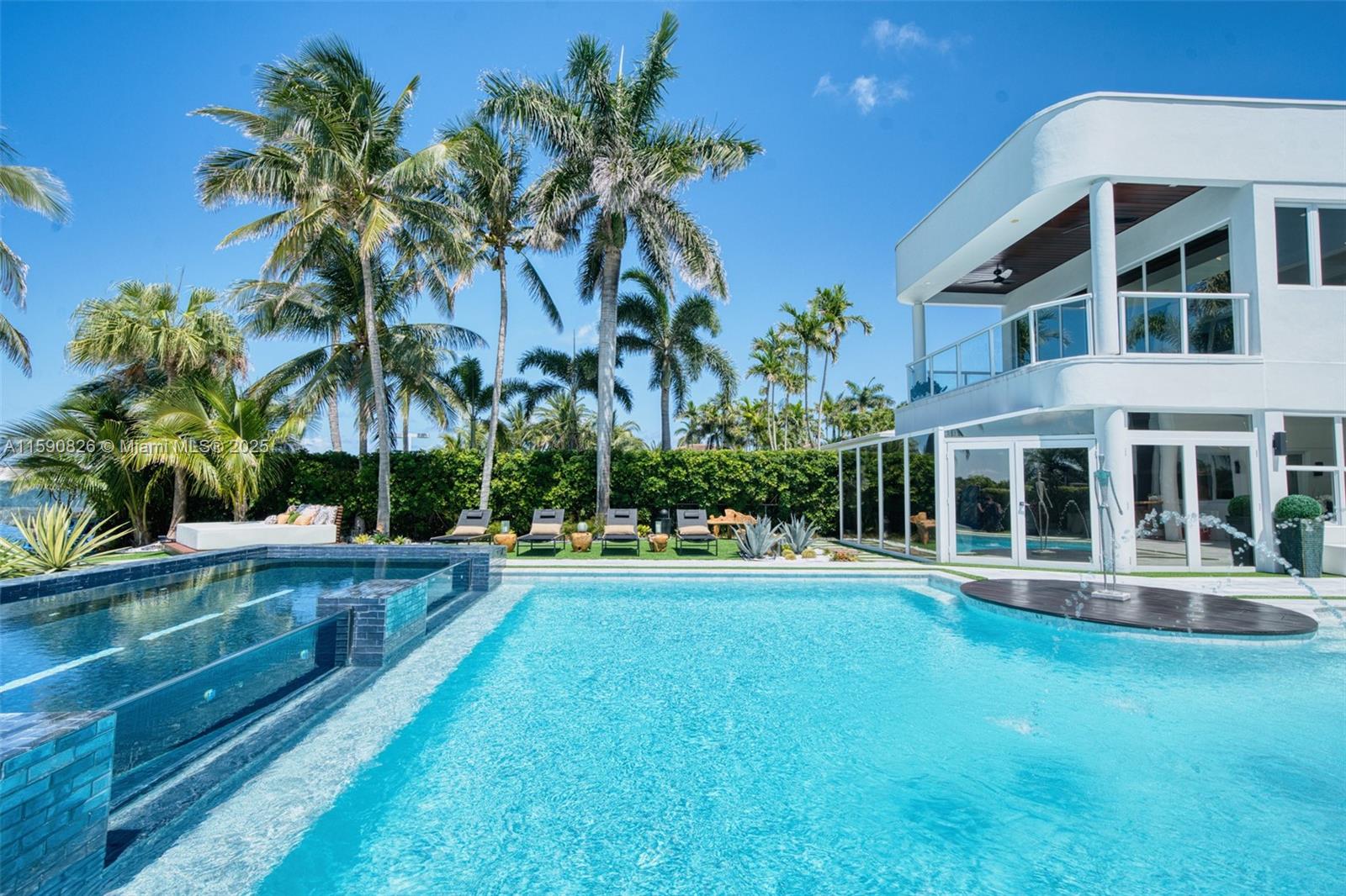 Hollywood, Florida, 33019, United States, 6 Bedrooms Bedrooms, ,6 BathroomsBathrooms,Residential,Pending,1756815