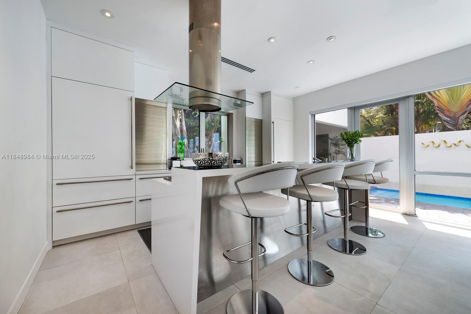 Miami, Florida, 33133, United States, 3 Bedrooms Bedrooms, ,3 BathroomsBathrooms,Residential,Active,1903203