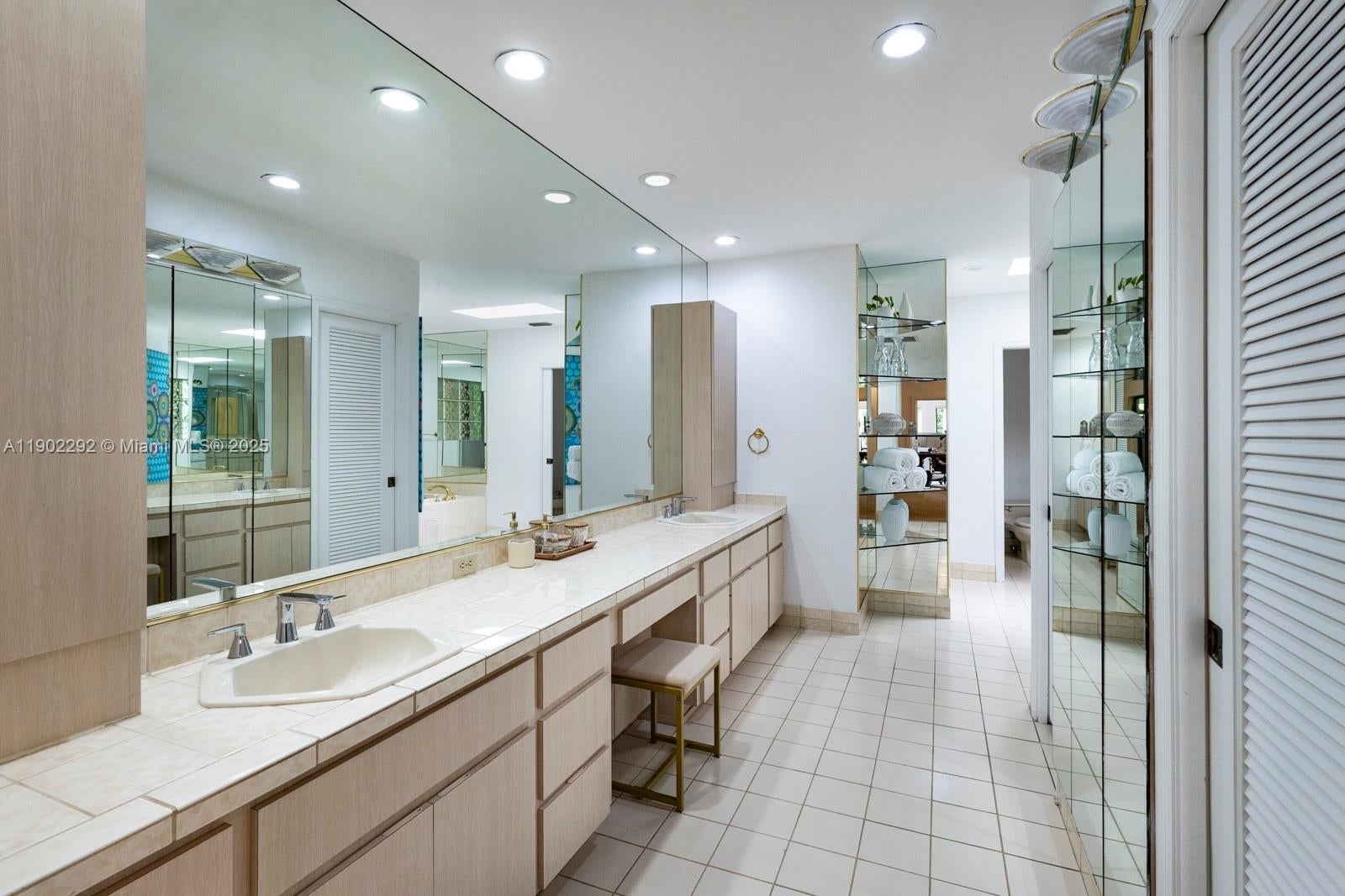 Pinecrest, Florida, 33156, United States, 4 Bedrooms Bedrooms, ,3 BathroomsBathrooms,Residential,Active,1969653