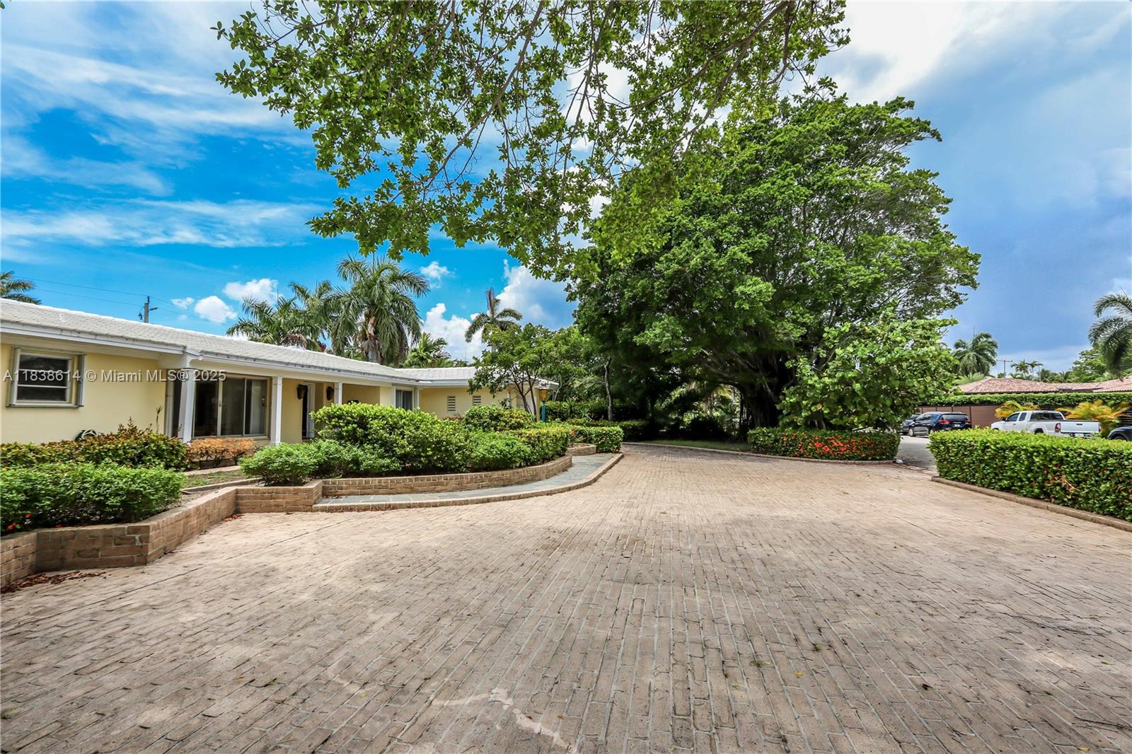 Hollywood, Florida, 33019, United States, 4 Bedrooms Bedrooms, ,4 BathroomsBathrooms,Residential,Active,1892394