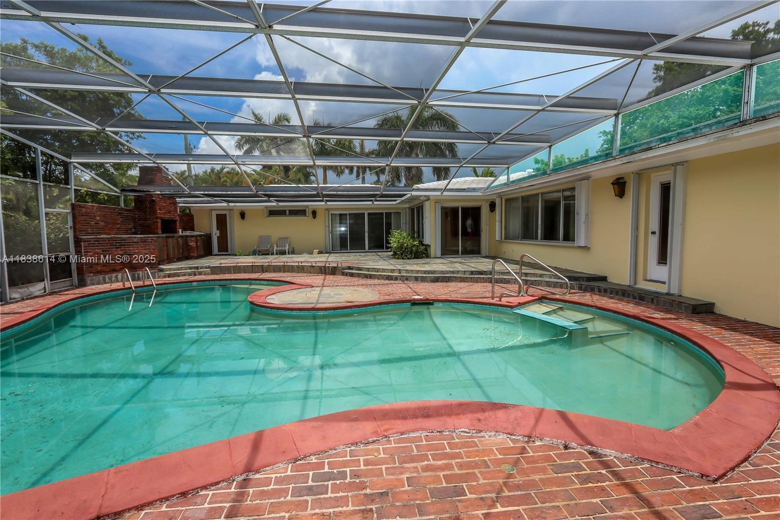 Hollywood, Florida, 33019, United States, 4 Bedrooms Bedrooms, ,4 BathroomsBathrooms,Residential,Active,1892394