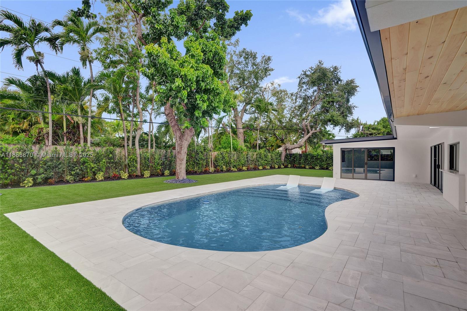 North Miami Beach, Florida, 33179, United States, 5 Bedrooms Bedrooms, ,4 BathroomsBathrooms,Residential,Active,1934804