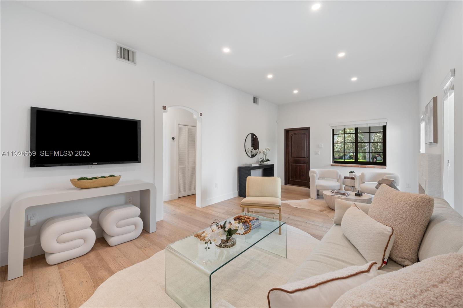 Coral Gables, Florida, 33134, United States, 3 Bedrooms Bedrooms, ,2 BathroomsBathrooms,Residential,Active,2002662