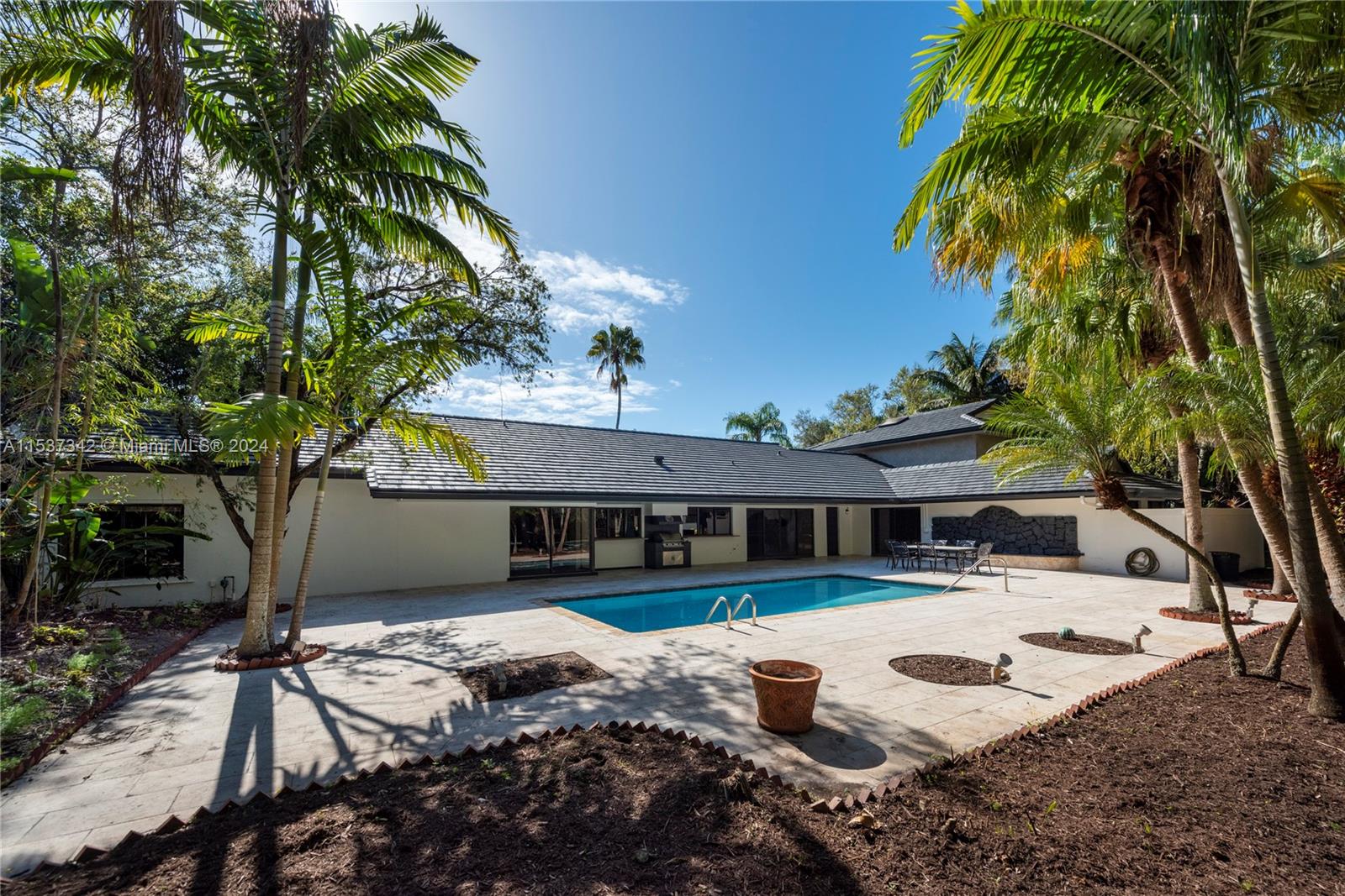 Weston, Florida, 33331, United States, ,5 BathroomsBathrooms,Residential,Active,1702942
