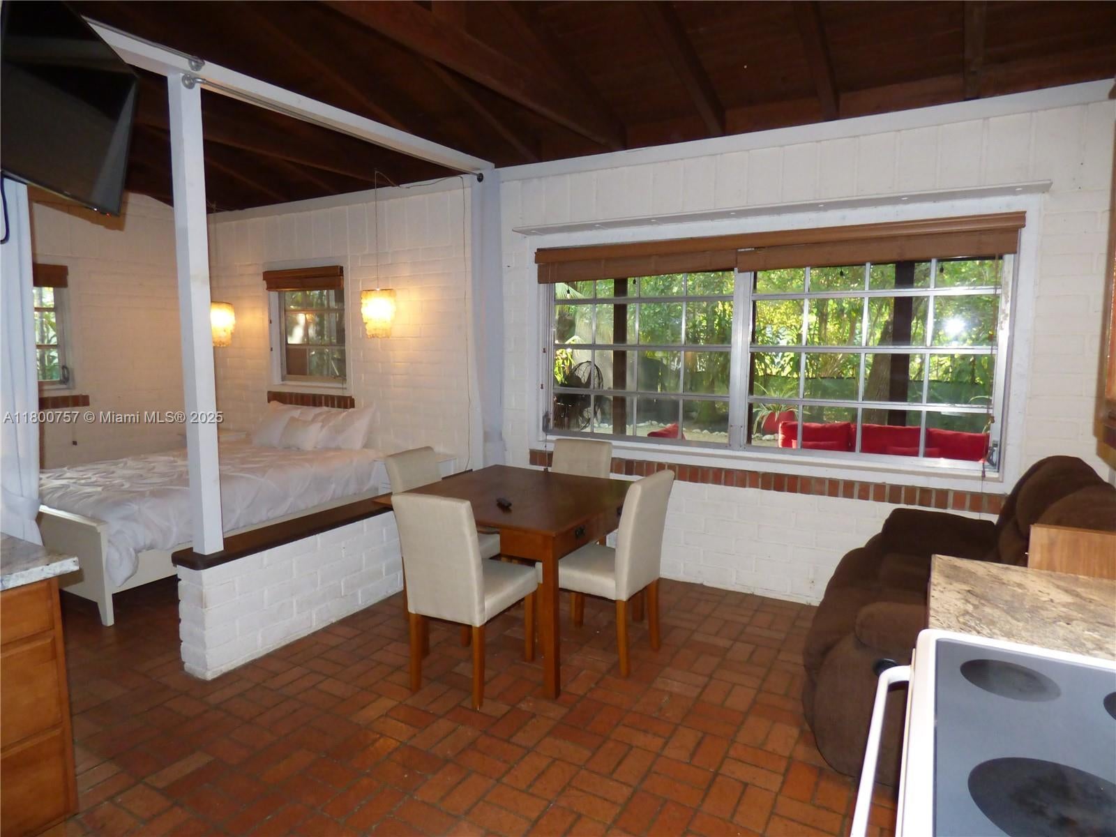 South Miami, Florida, 33143, United States, 4 Bedrooms Bedrooms, ,4 BathroomsBathrooms,Residential,Active,1800158