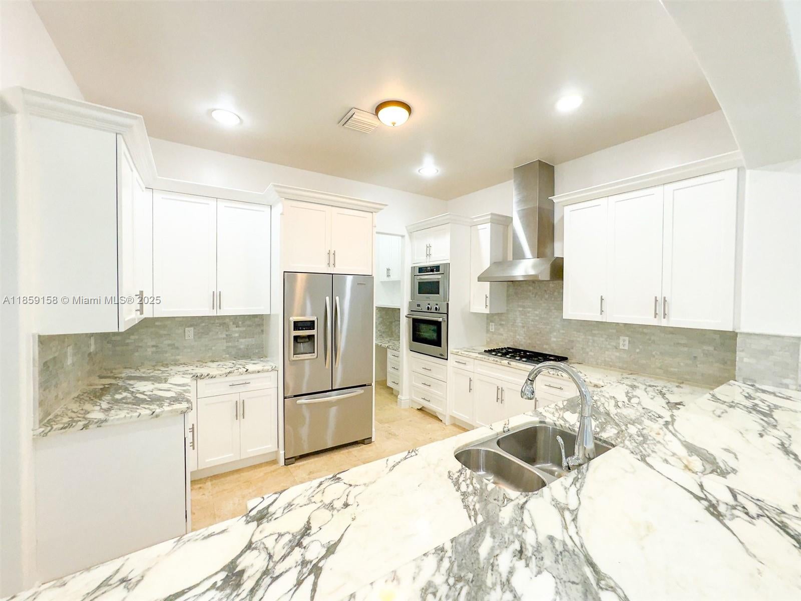 Pinecrest, Florida, 33156, United States, 4 Bedrooms Bedrooms, ,5 BathroomsBathrooms,Residential,Active,1914574