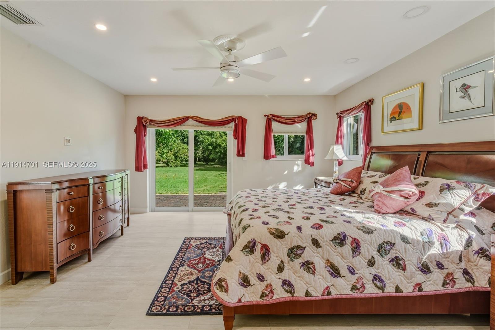 Miami, Florida, 33143, United States, 4 Bedrooms Bedrooms, ,4 BathroomsBathrooms,Residential,Active,1999929