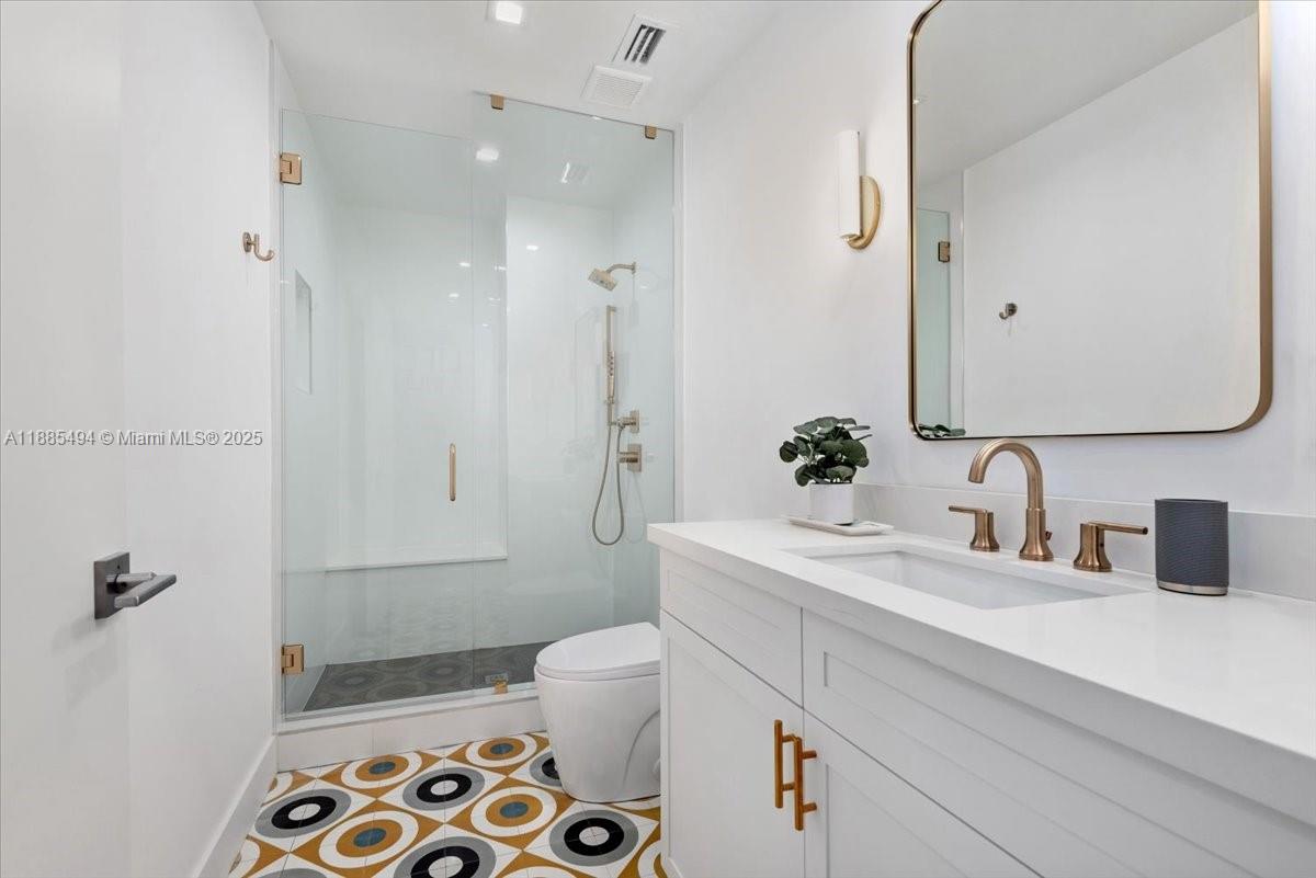 Hollywood, Florida, 33019, United States, 4 Bedrooms Bedrooms, ,4 BathroomsBathrooms,Residential,Active,1952986