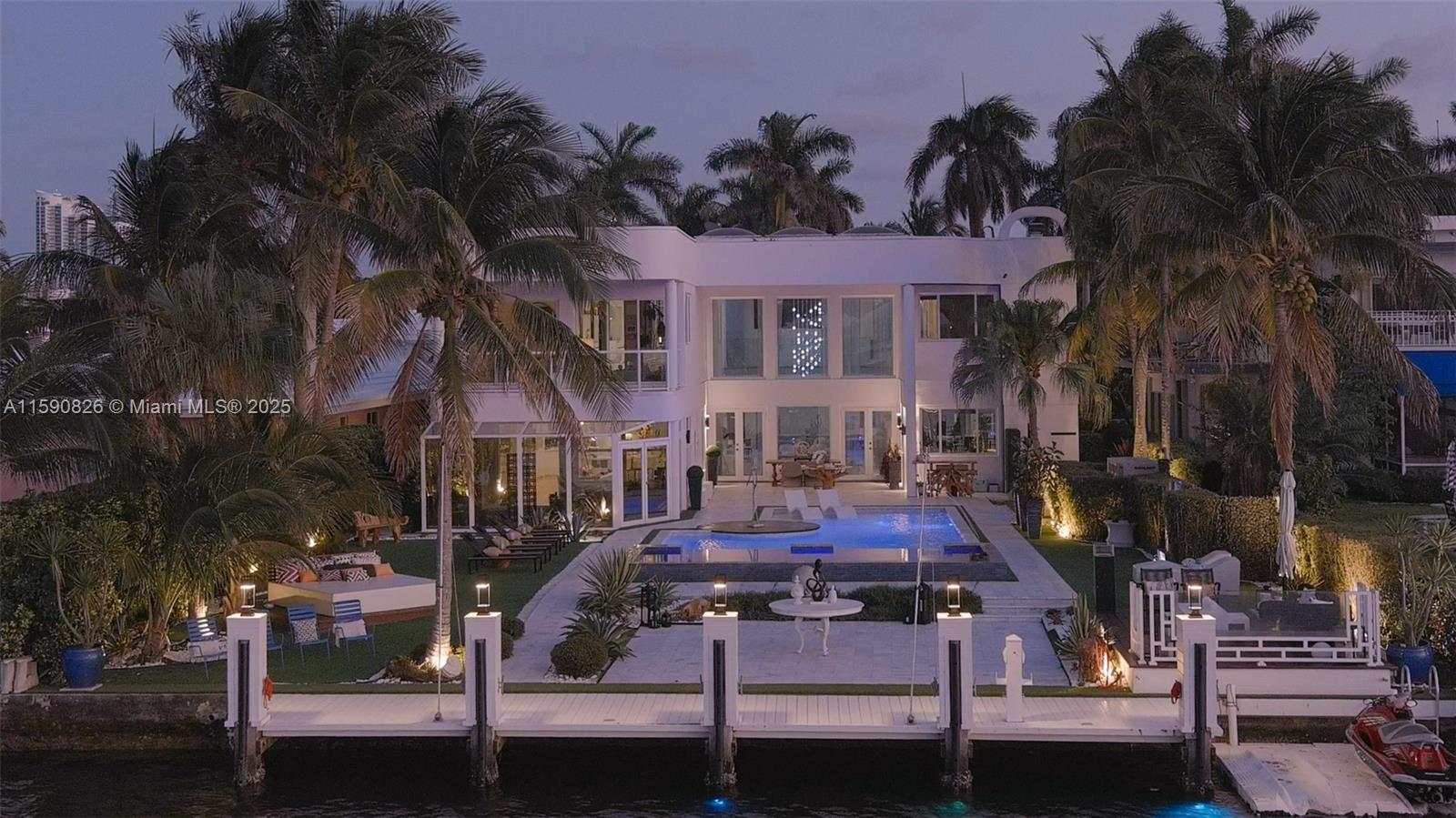 Hollywood, Florida, 33019, United States, 6 Bedrooms Bedrooms, ,6 BathroomsBathrooms,Residential,Pending,1756815